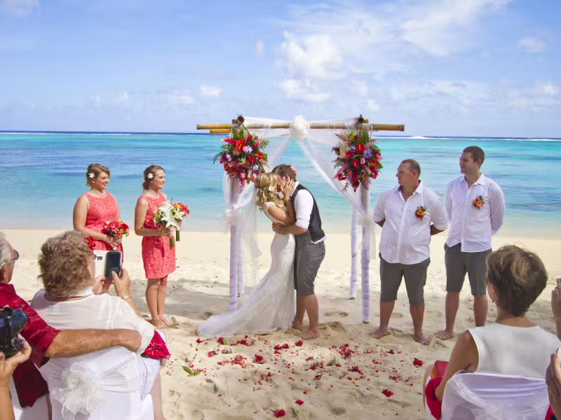 Weddings Services at Moana Sands