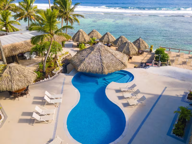 3. Club Raro Pool.jpg