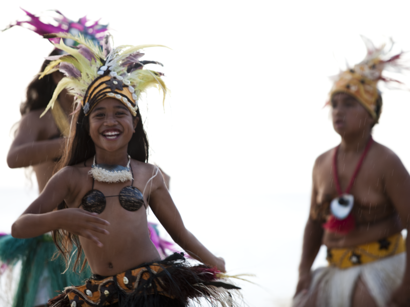 children dance 