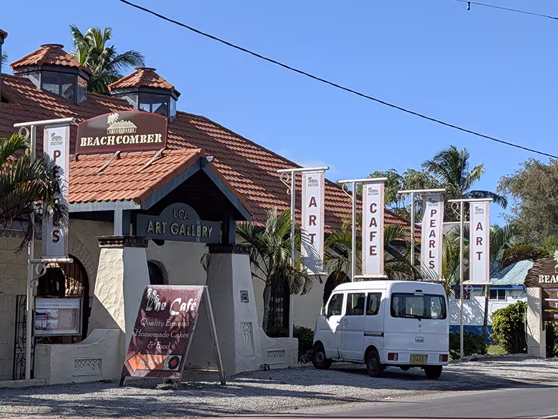 Beachcomber outside