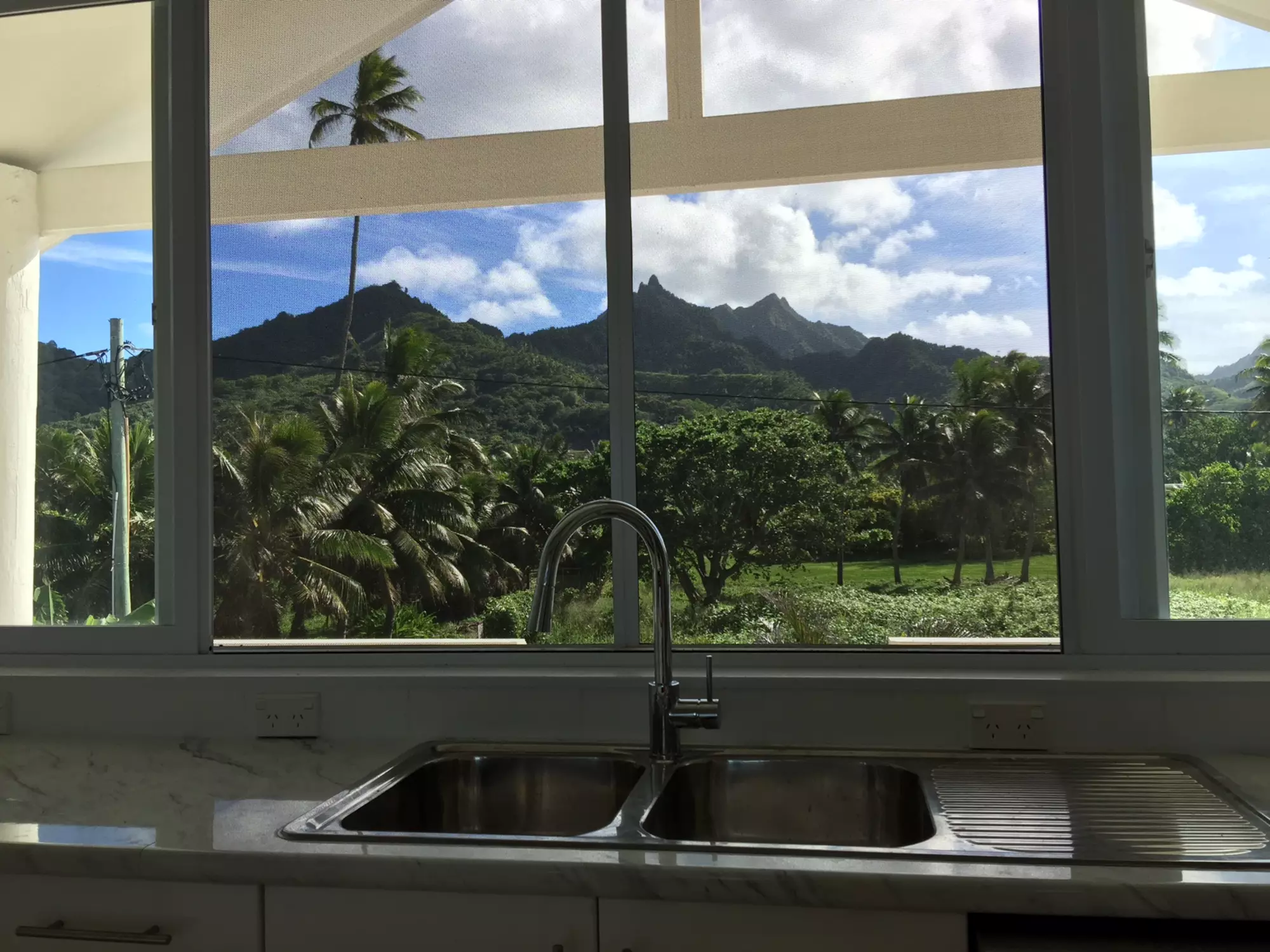 Seaside Beachfront Villas - Mountain View
