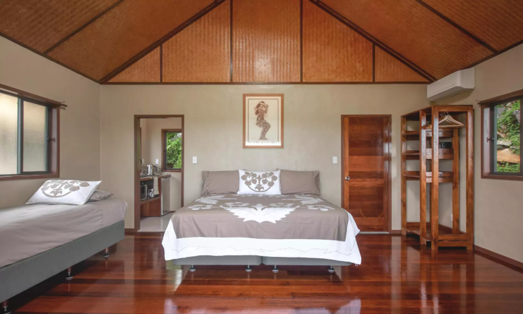 Rainbow Villas Luxury Bedding Accommodation