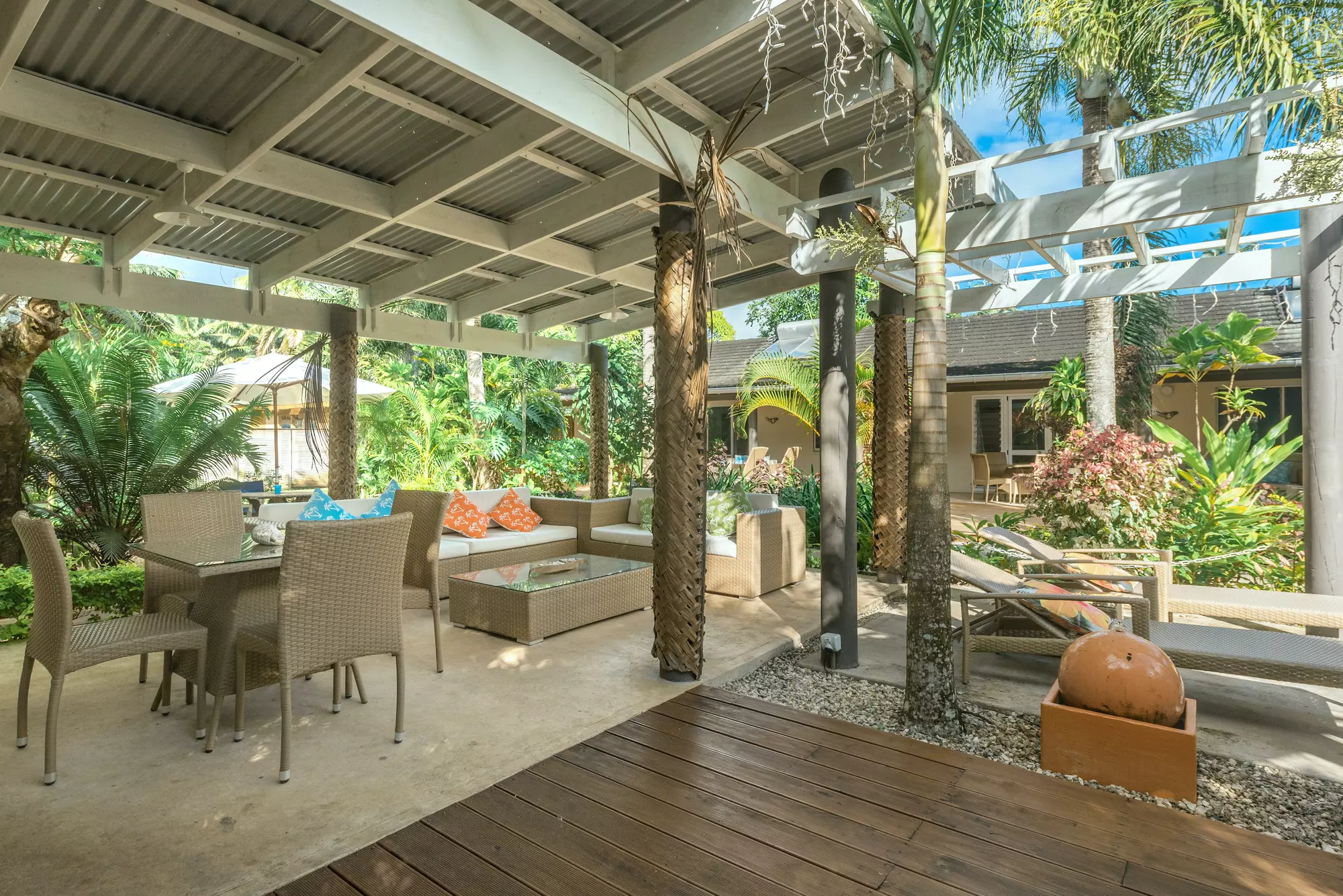 Pool hut
