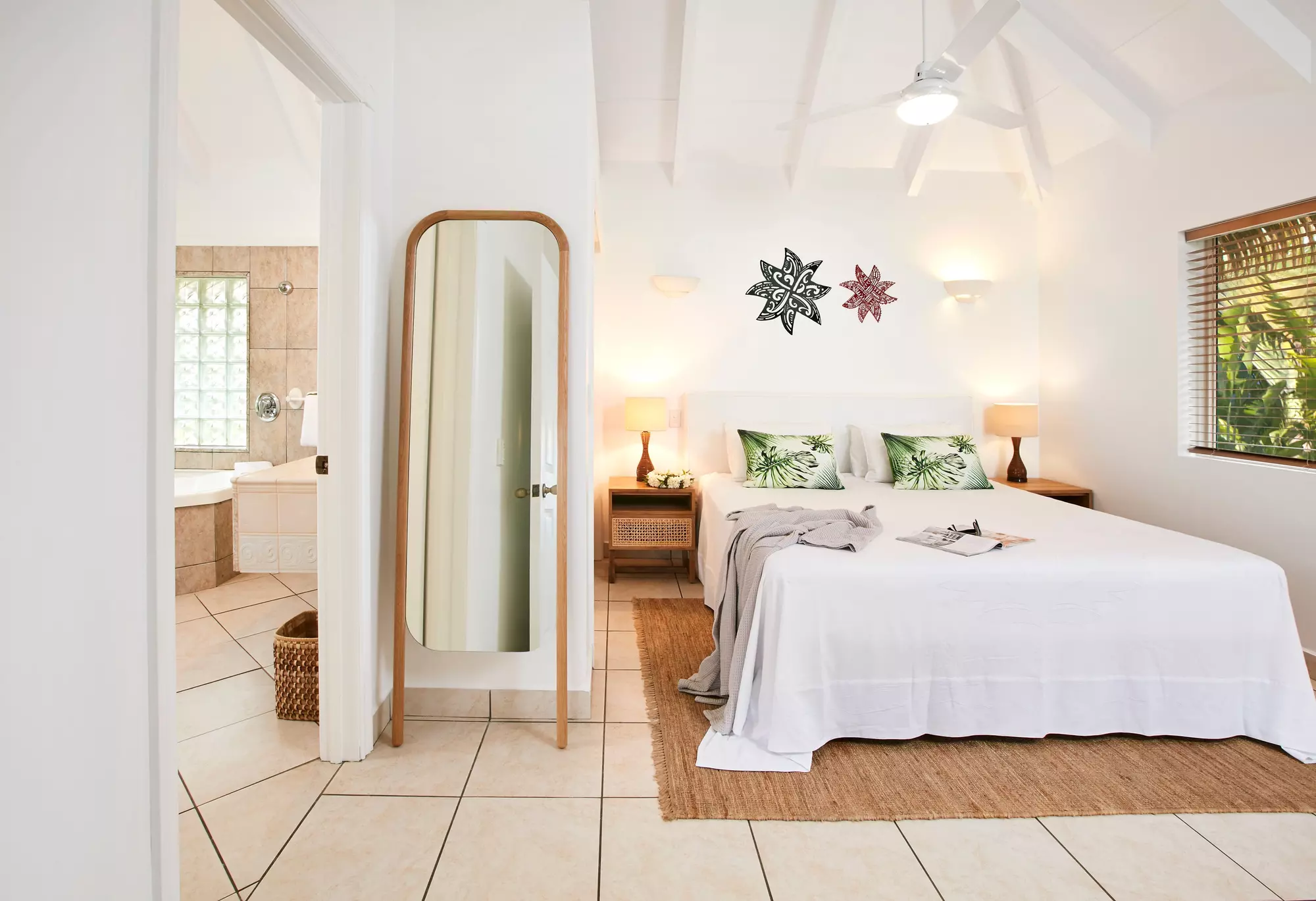 Motu Villas - Bedroom Premium Beachfront