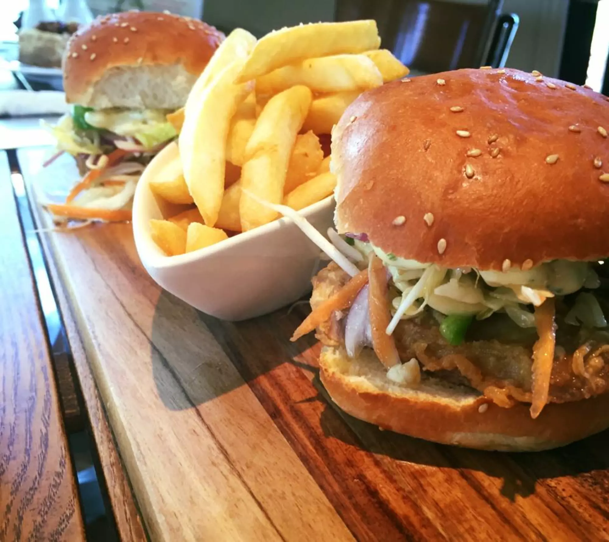 Burger in Aitutaki at Koru Cafe