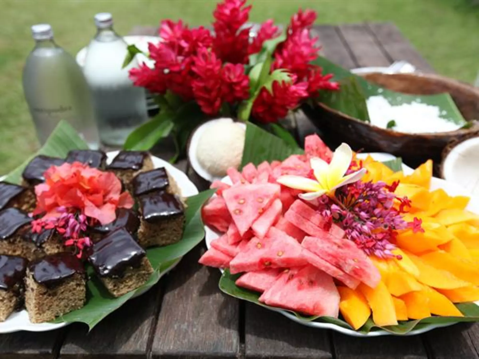 Island Discovery Tour with Raro Tours