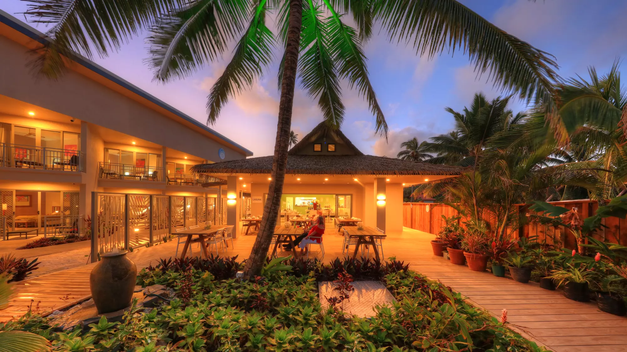 Moana Sands Lagoon Resort 