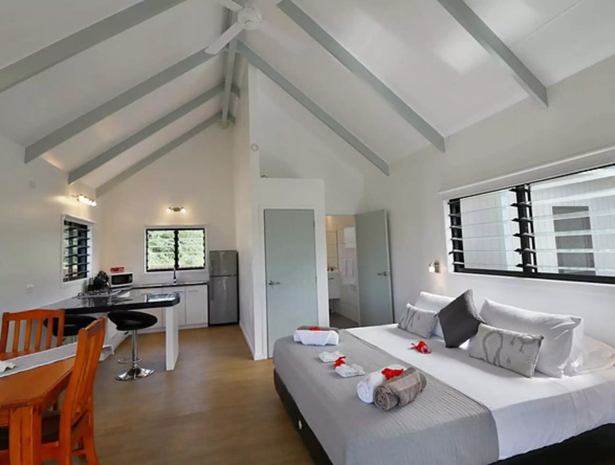 Raela Villas