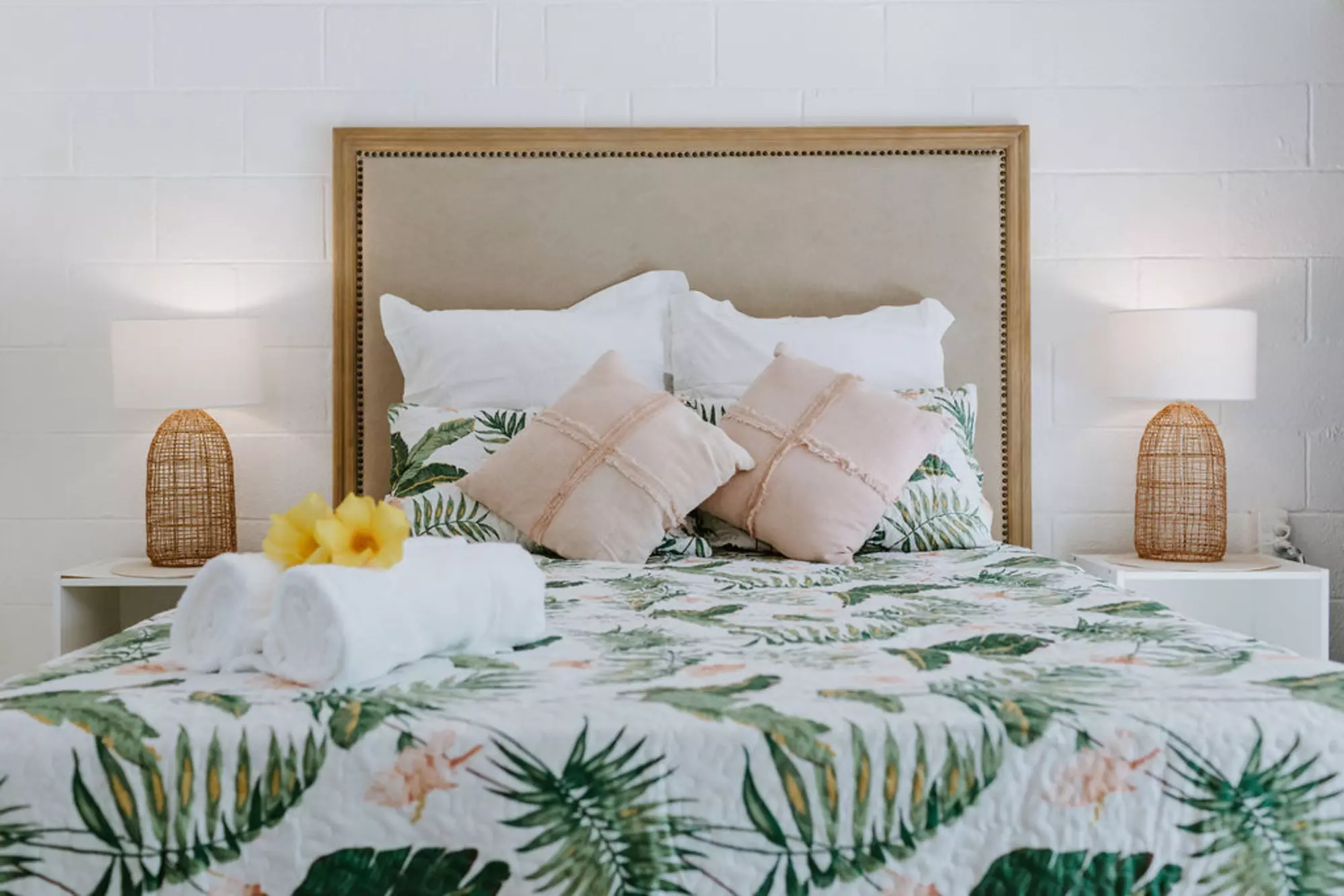 The Passage Villas Garden View Bed