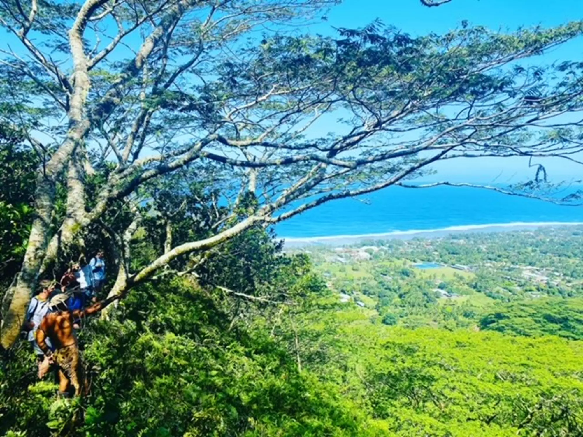 Tumutoa Tour. - Hill
