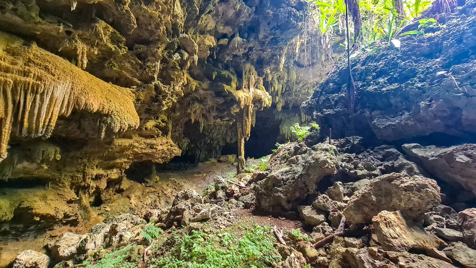 Anatakitaki Cave Atiu  2