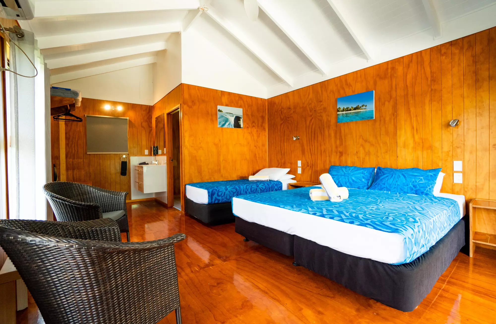 Aitutaki Village Room
