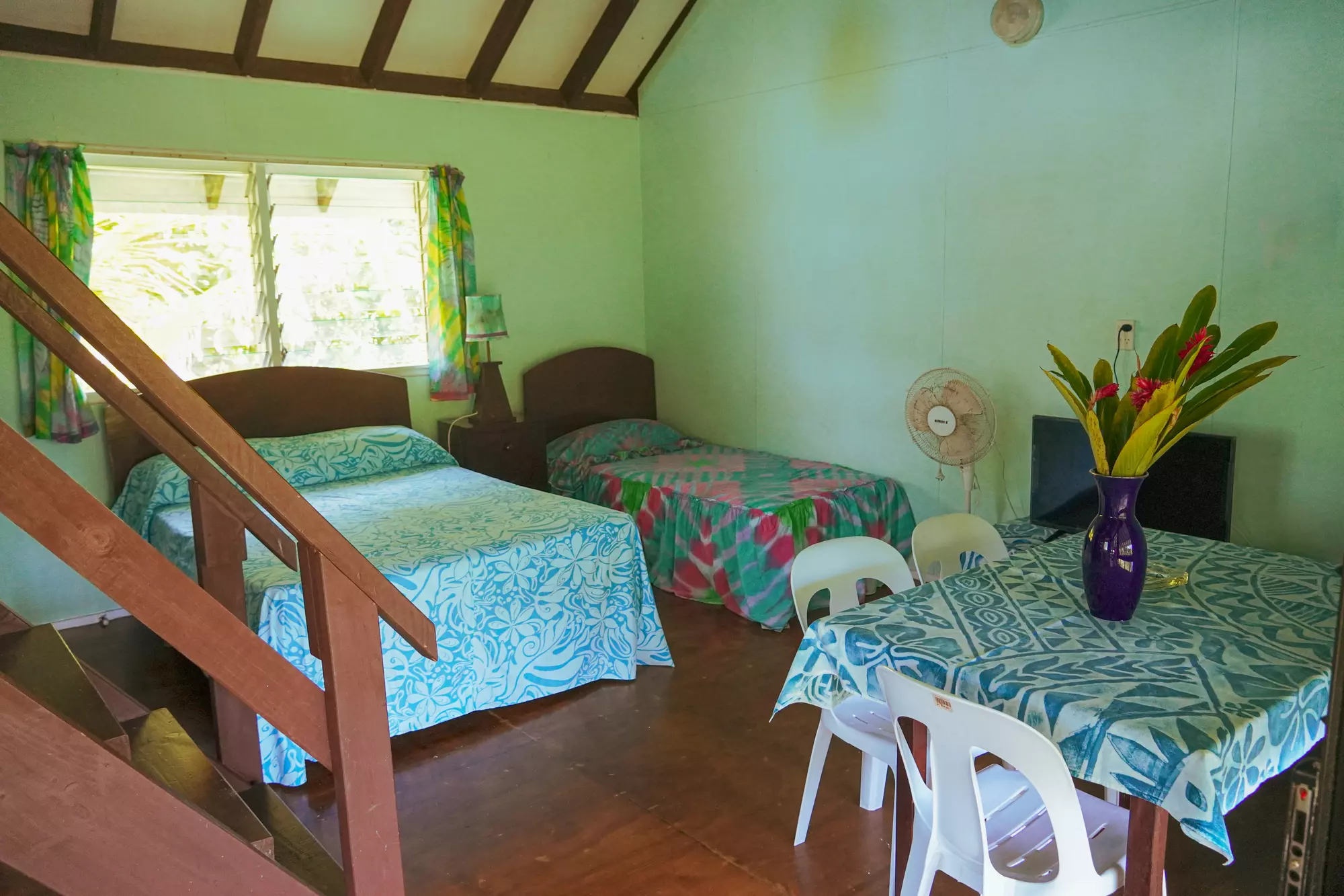Gina's Garden Lodge 