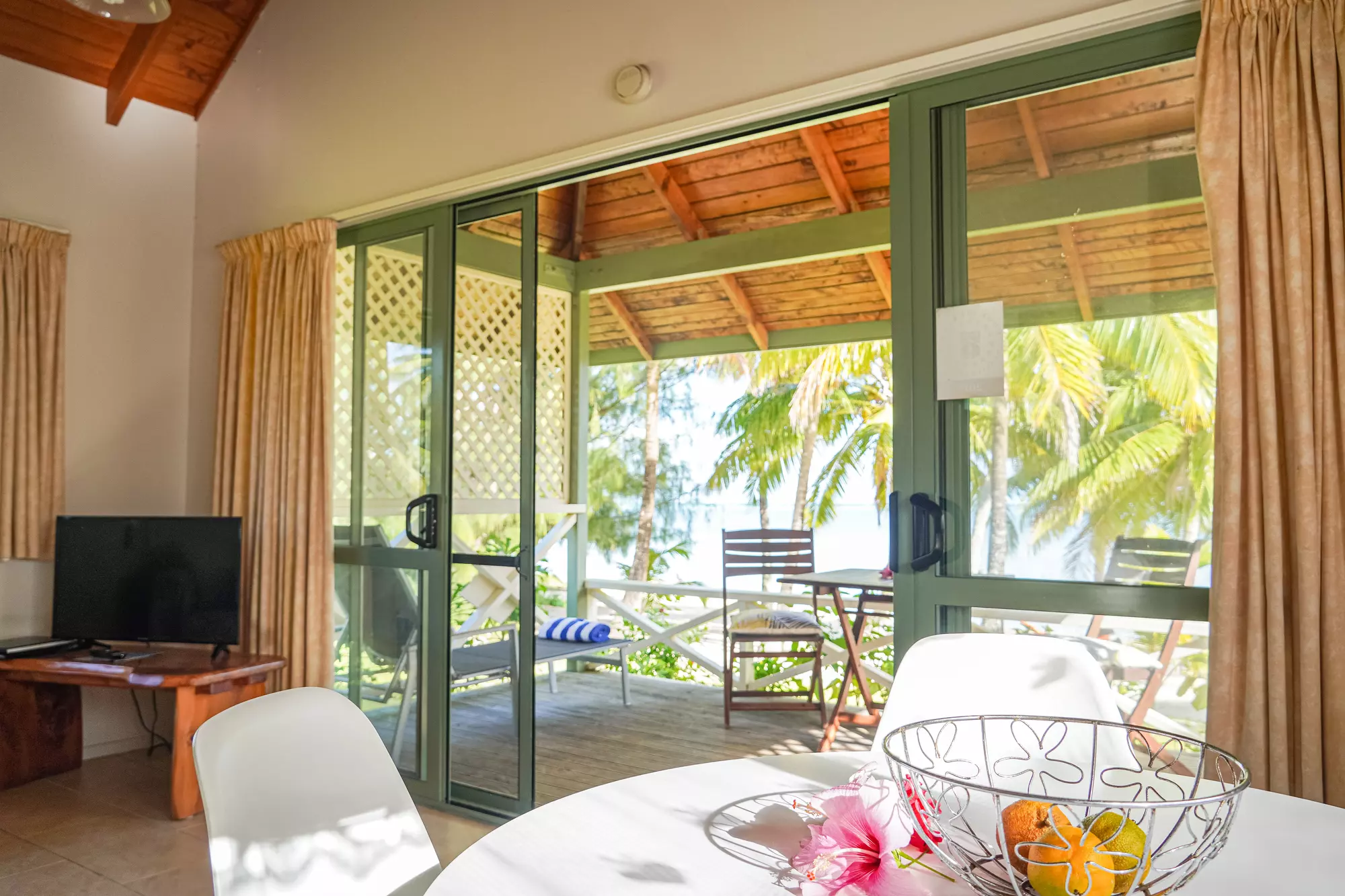 Paparei's Beachfront Bungalows