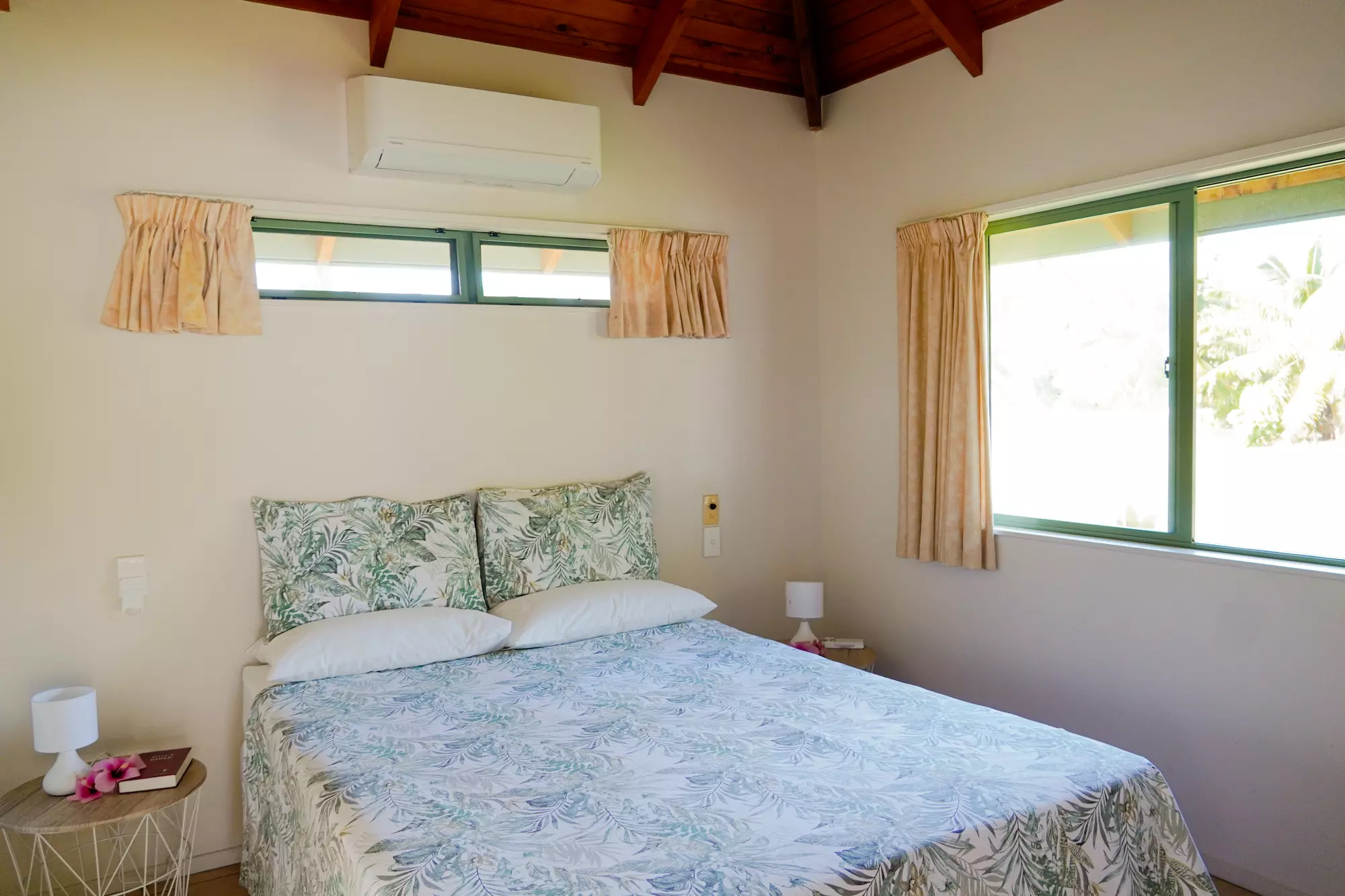 Paparei's Beachfront Bungalows