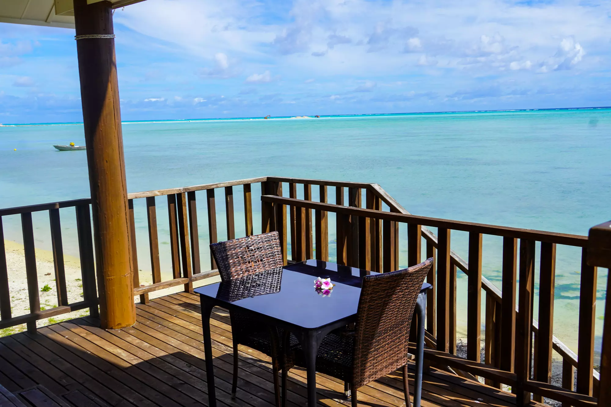 Rino's Beach Apartments 