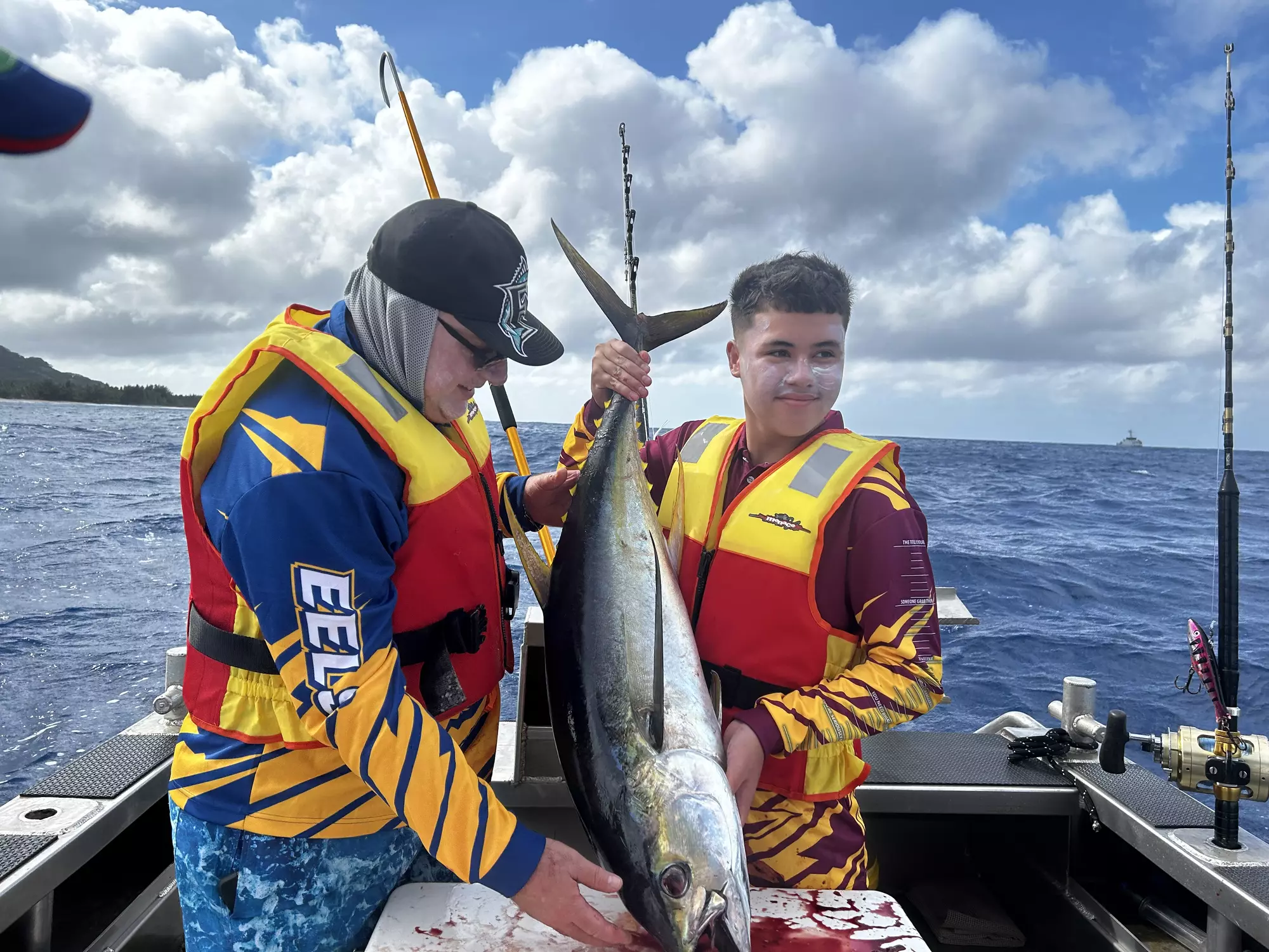 RARO FISHING CHARTERS 