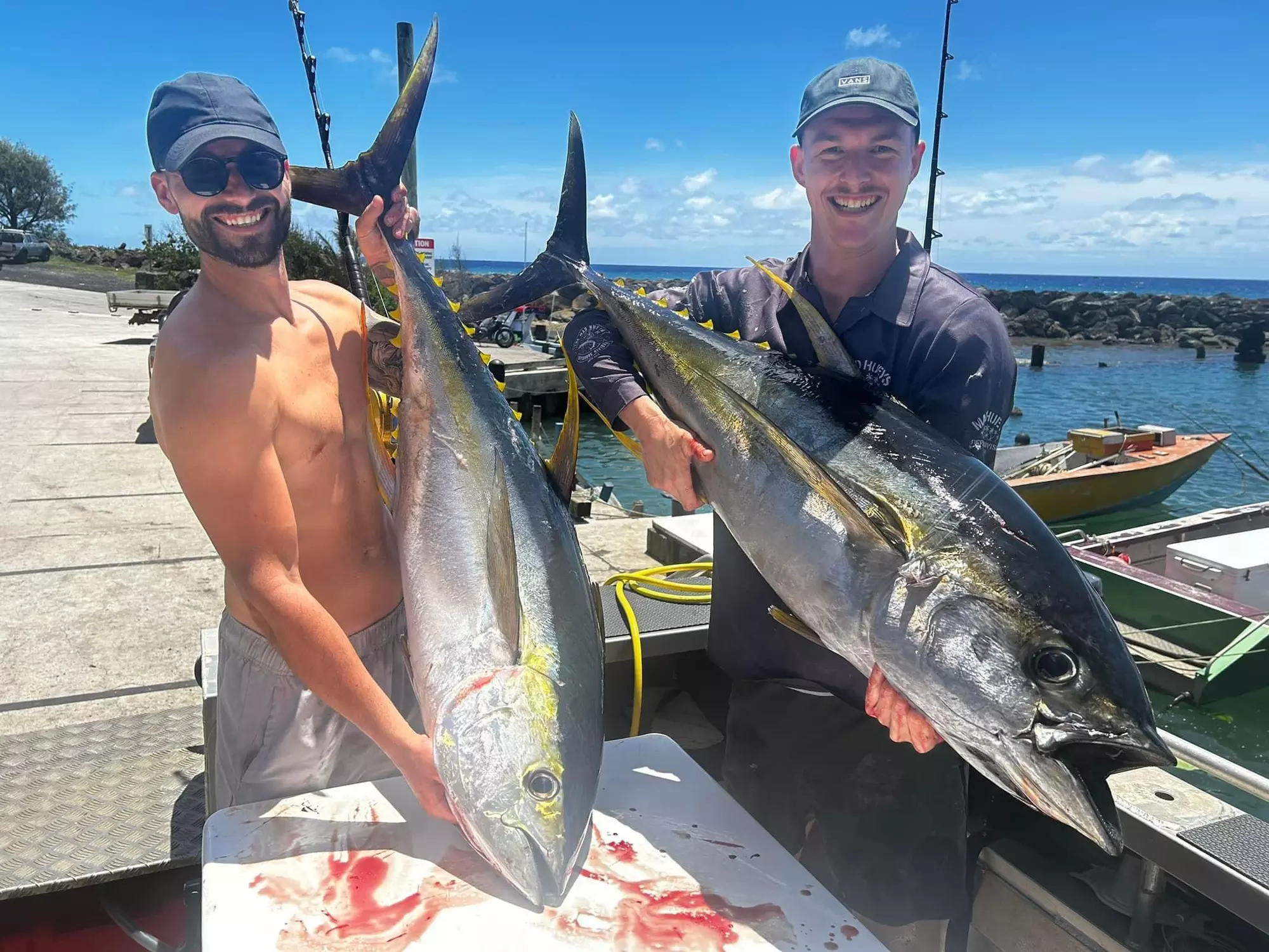 RARO FISHING CHARTERS 