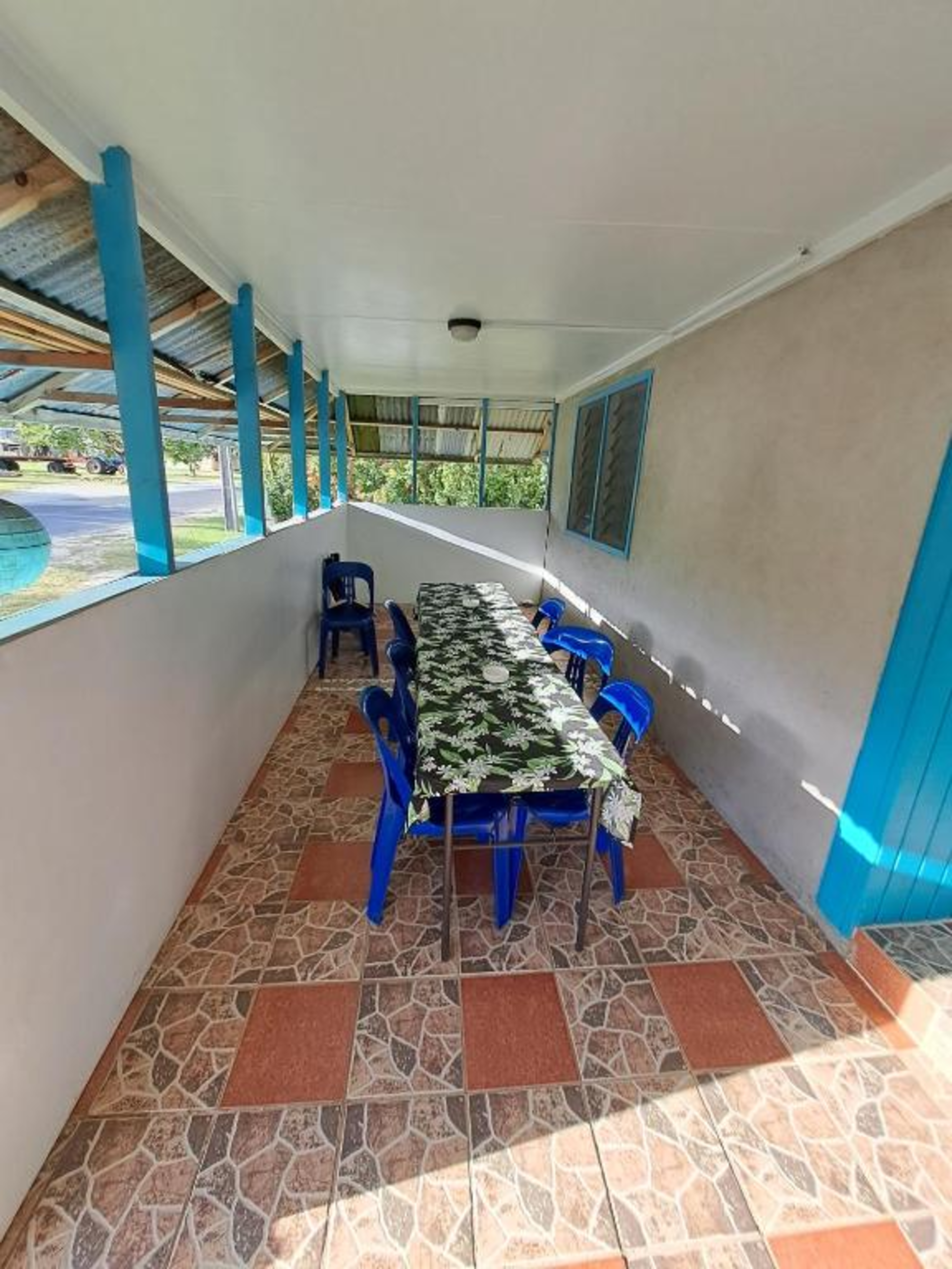 Aitutaki Budget Accommodation - Balcony 