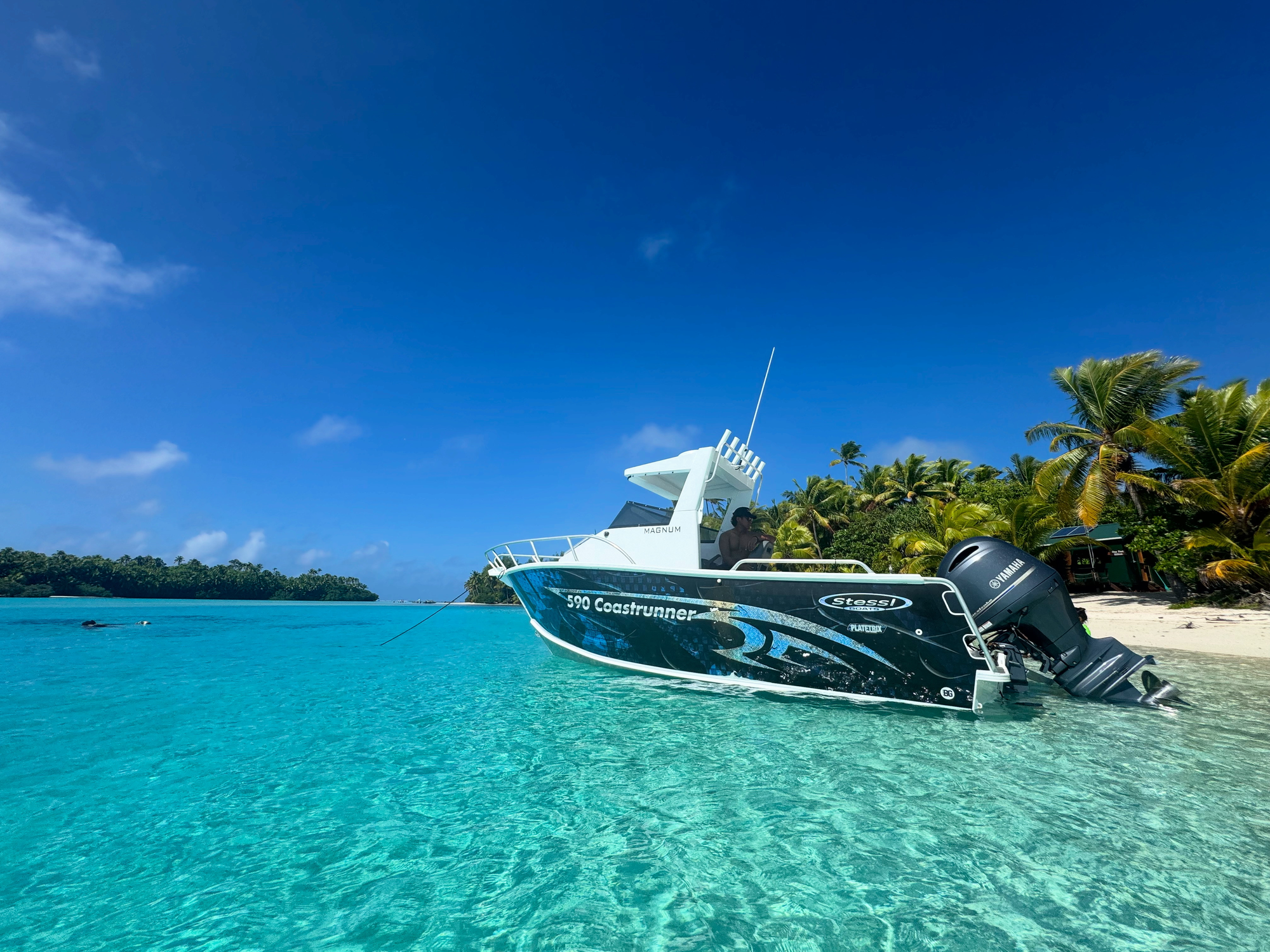  Raimana Charters