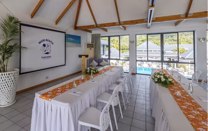 Muri Beach Club Hotel