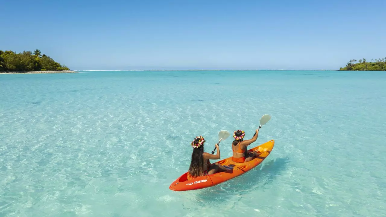 More Cook Islands beauty