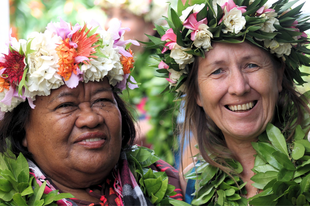 PCA24 Ladies wearing ei katu
