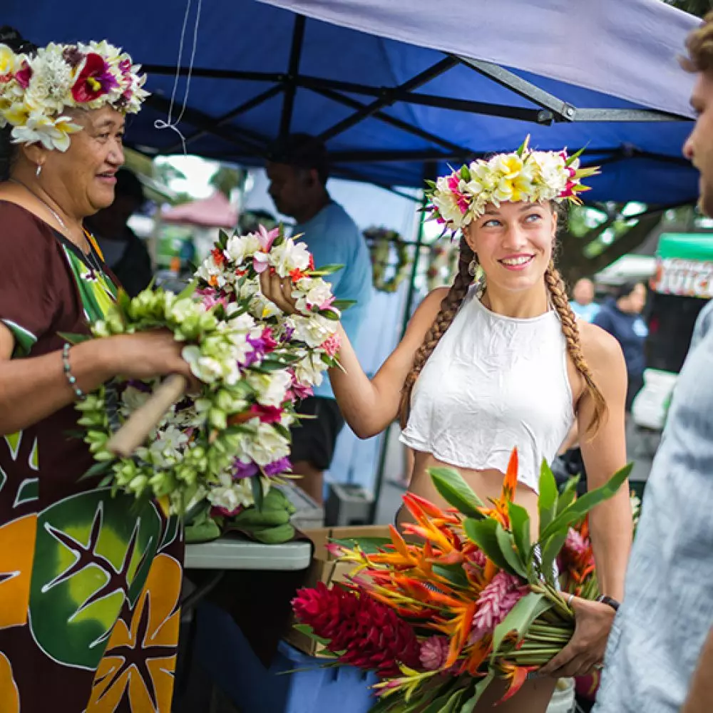 Punanga Nui Market