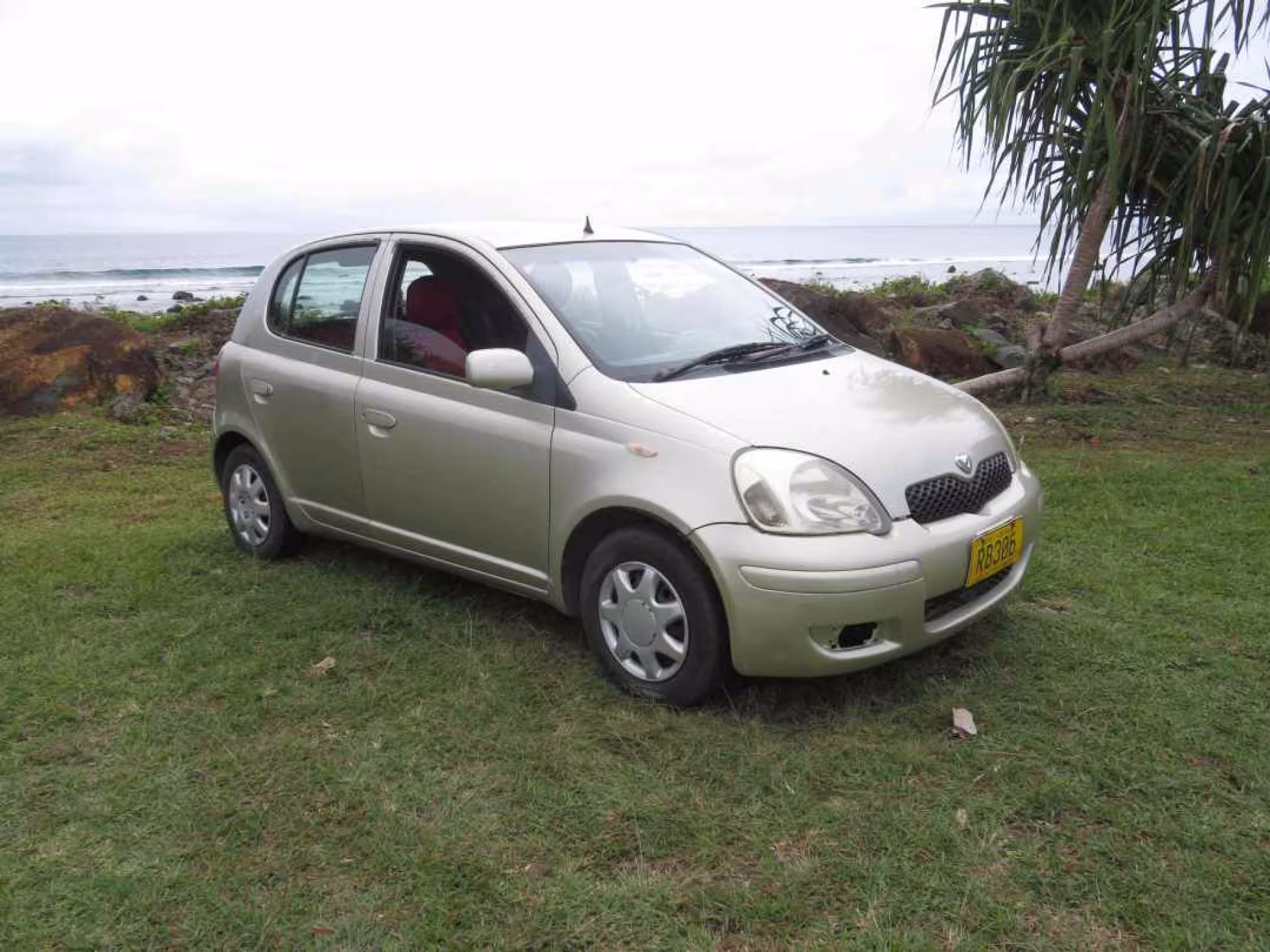 Raro Cars Budget-Toyota-Vitz-min.jpg