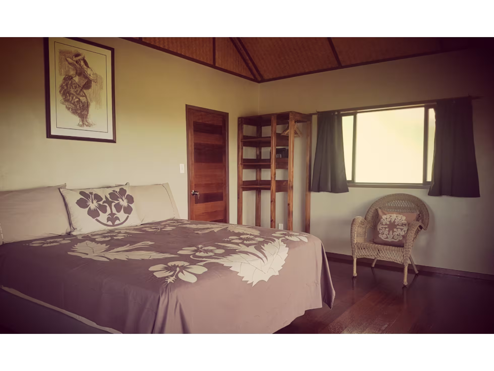 Rainbow villas Luxury accommodation Rarotonga with polynesian decor