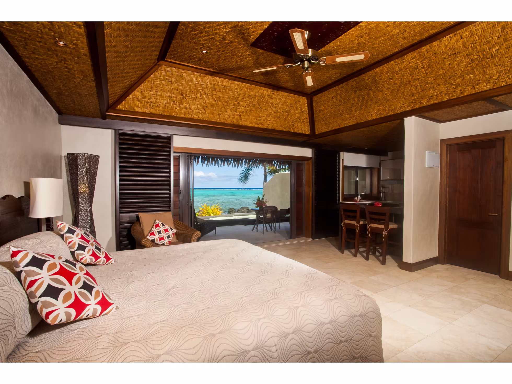 Te Manava Villa Suite Bedroom Daytime