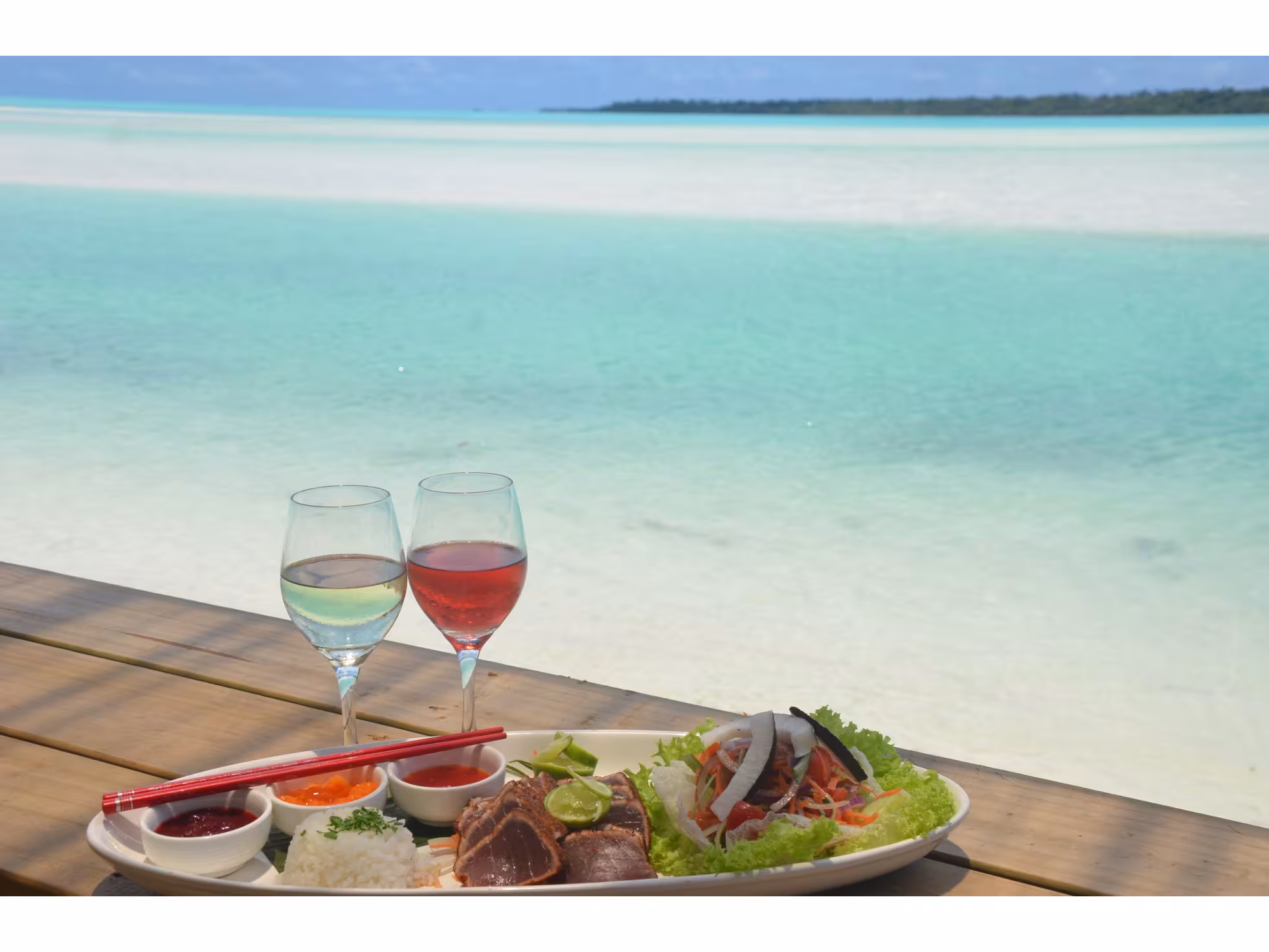 Lagoonside Dining at Blue Lagoon Bar & Restaurant at Aitutaki Village