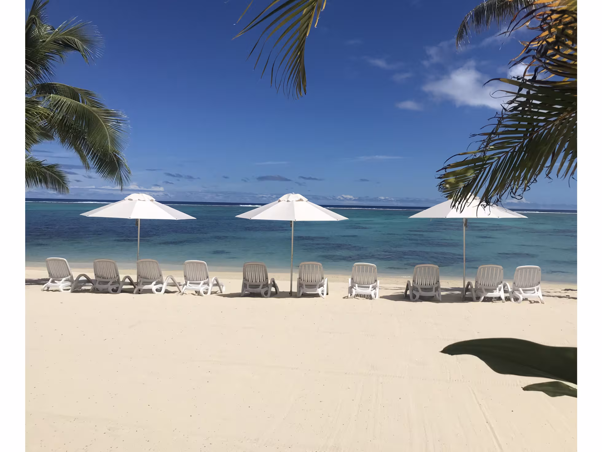 Moana Sands Beachfront Hotel