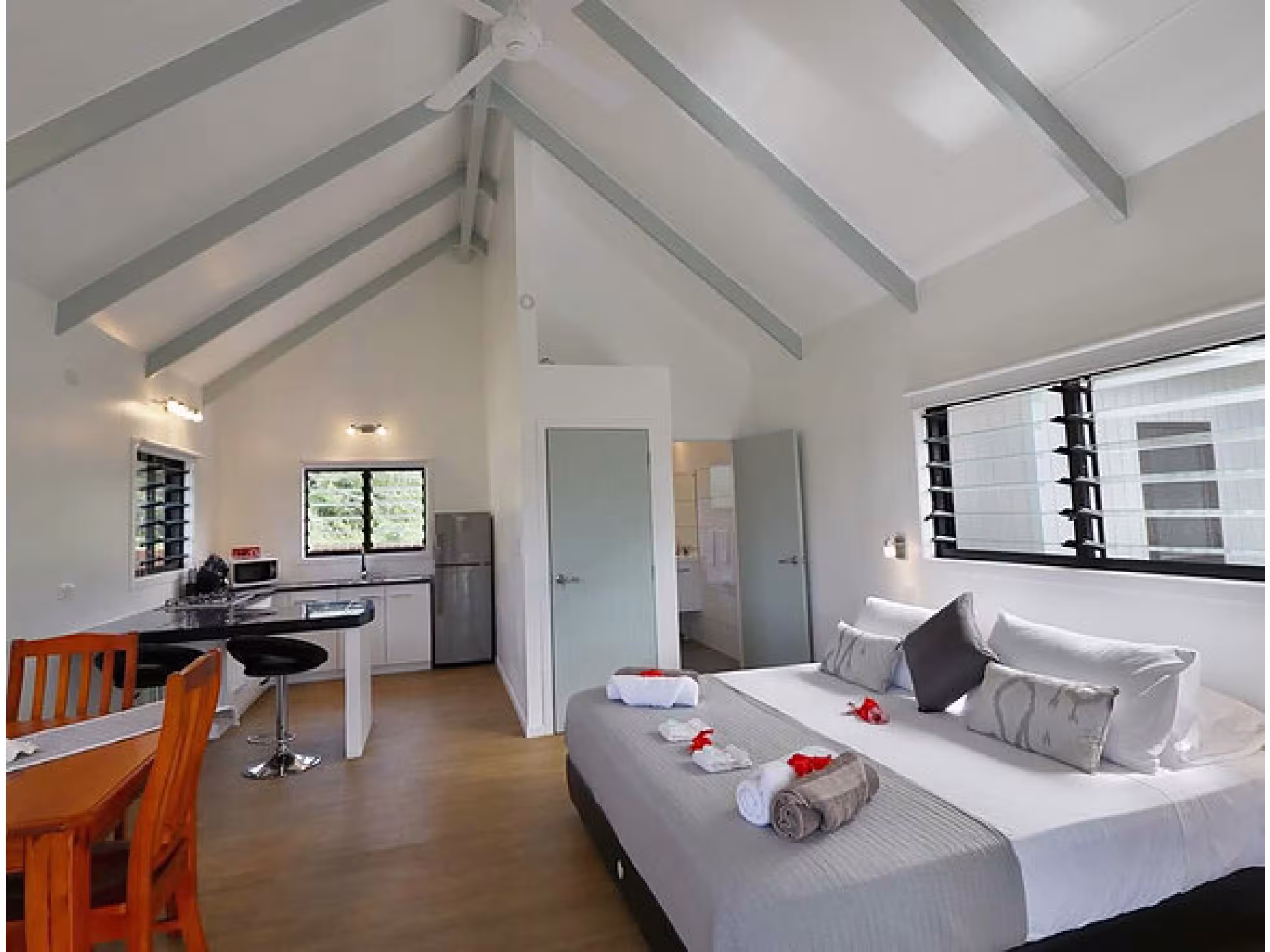 Raela Villas