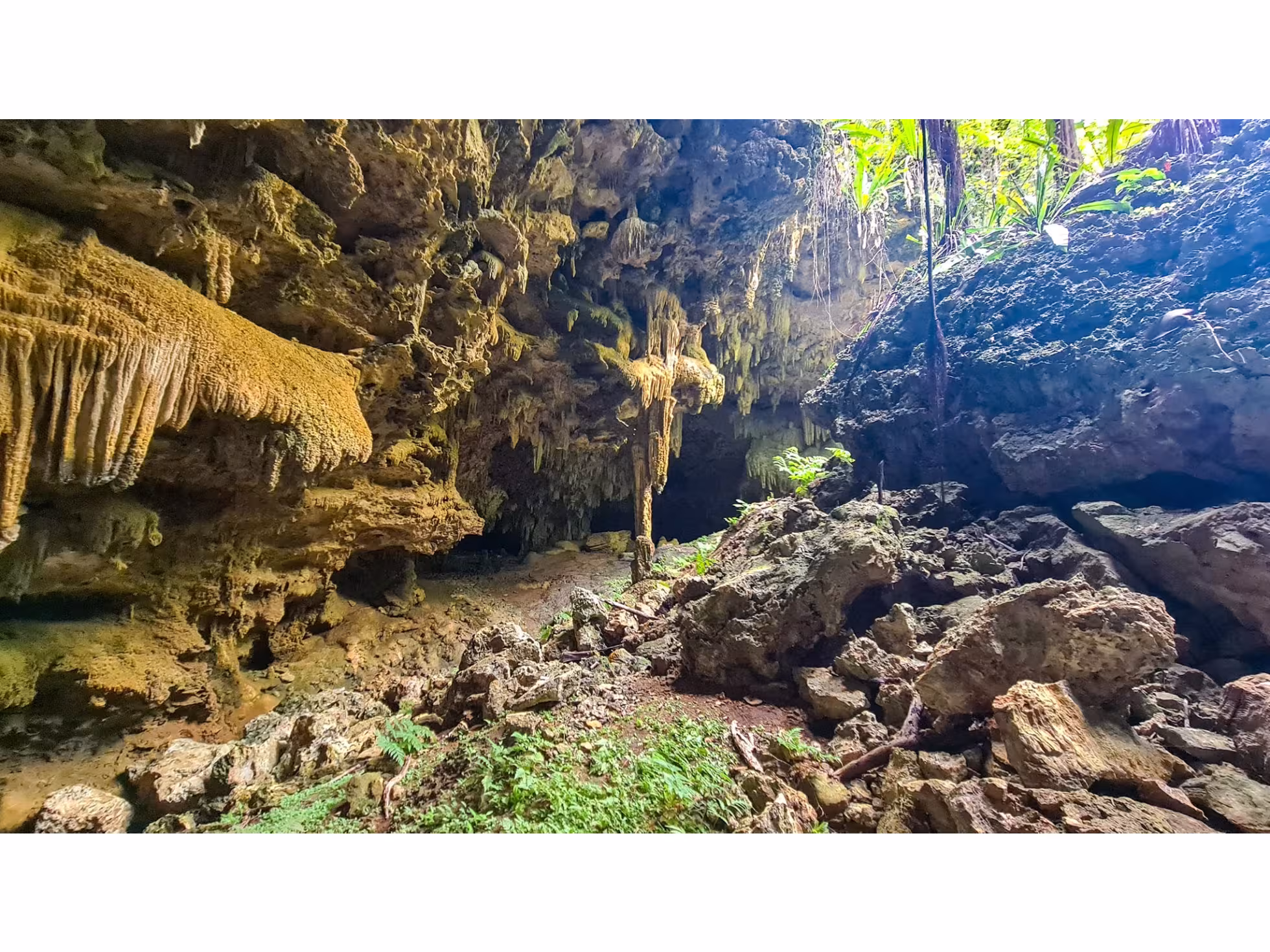 Anatakitaki Cave Atiu  2
