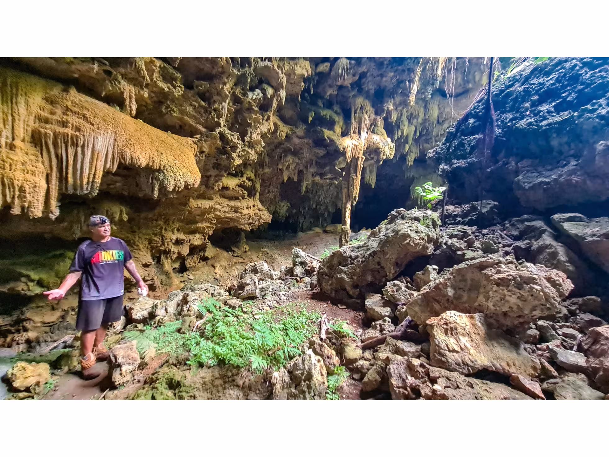 Anatakitaki Cave Atiu 