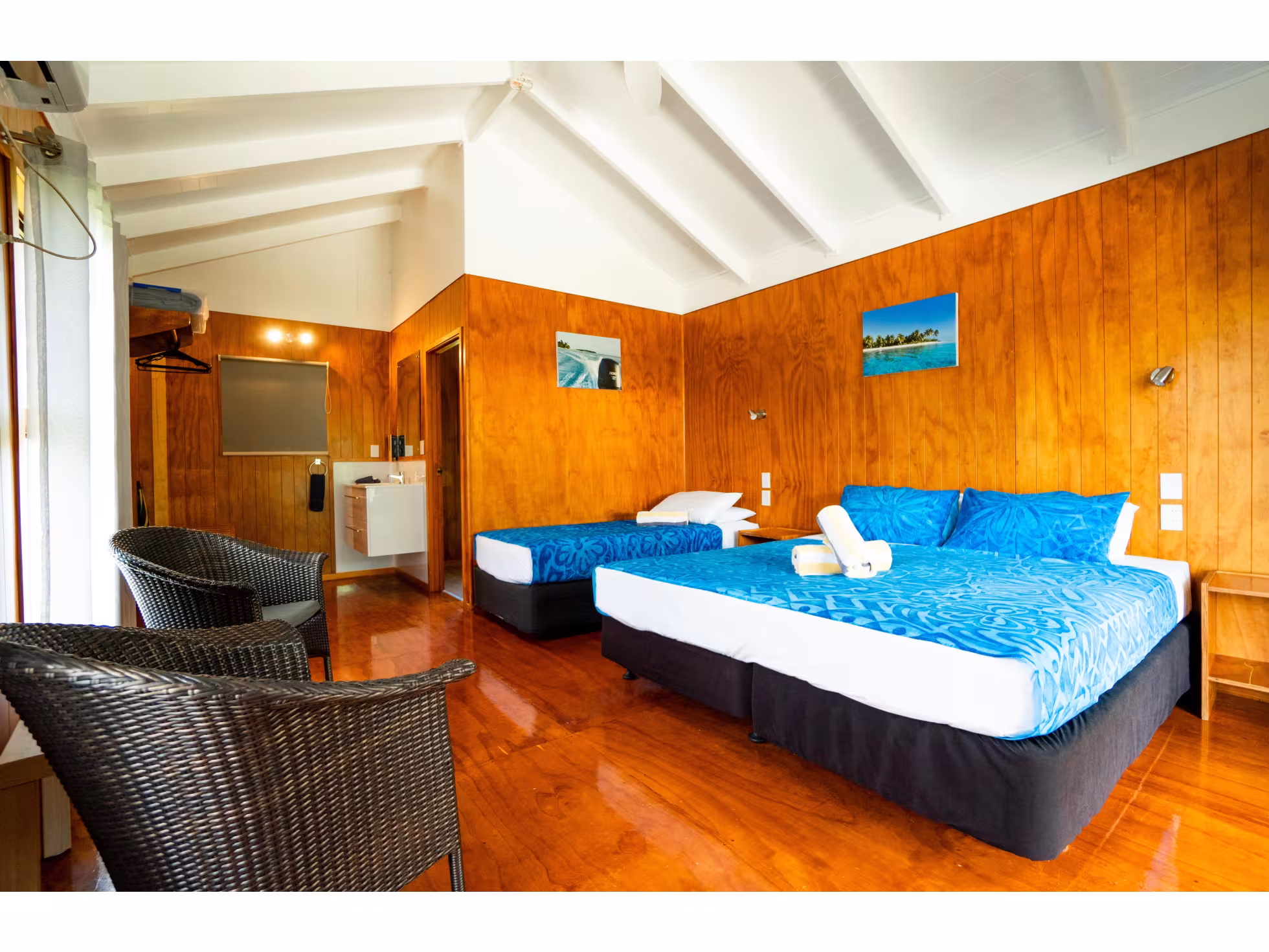 Aitutaki Village Room