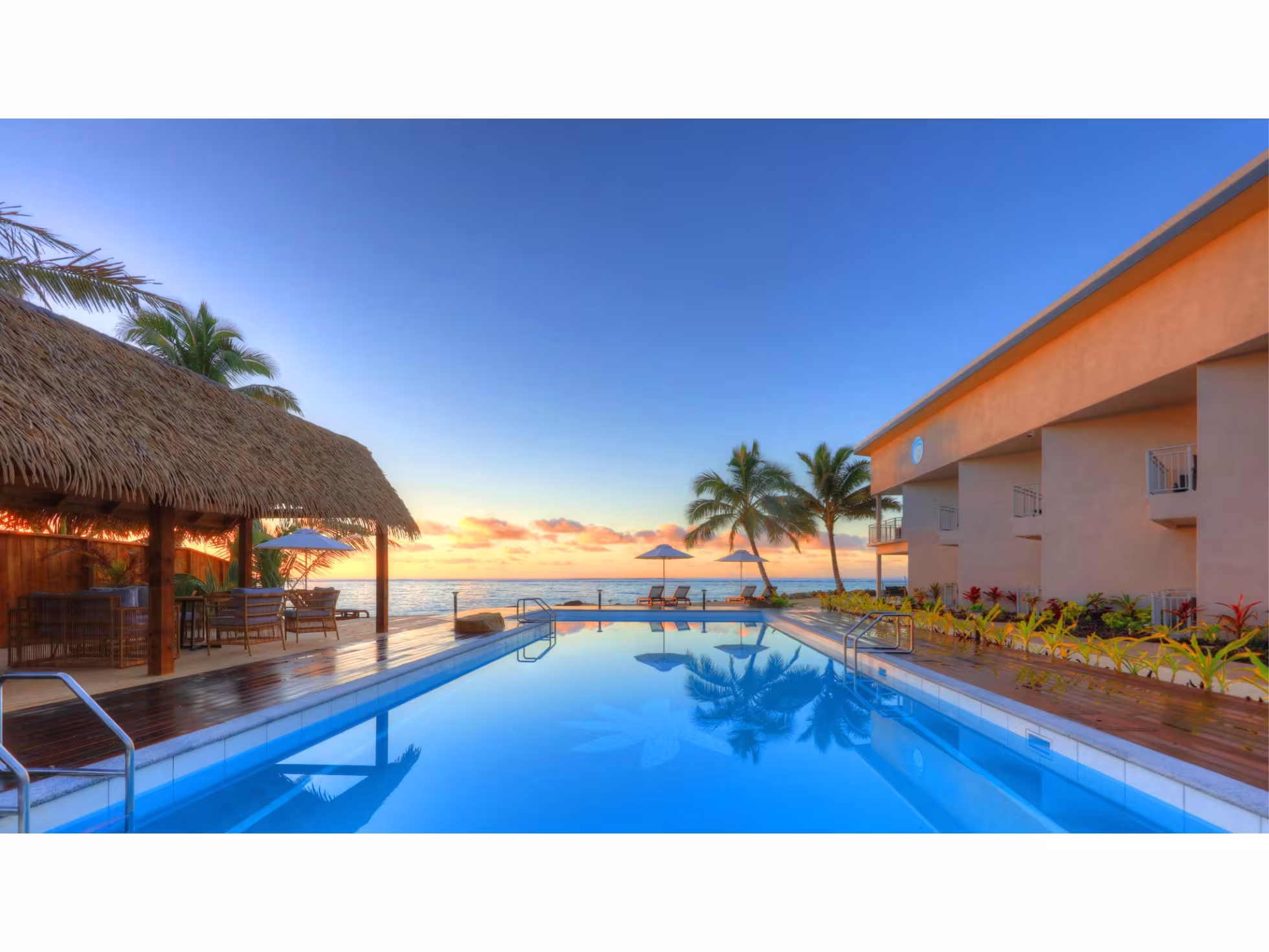 Moana Sands Group Honeymoon