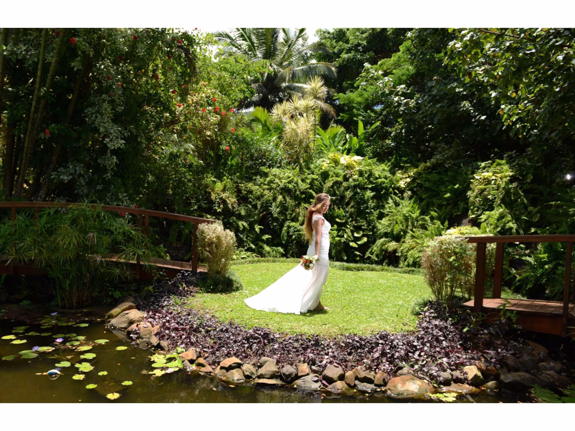 Maire Nui Gardens & Cafe Weddings 