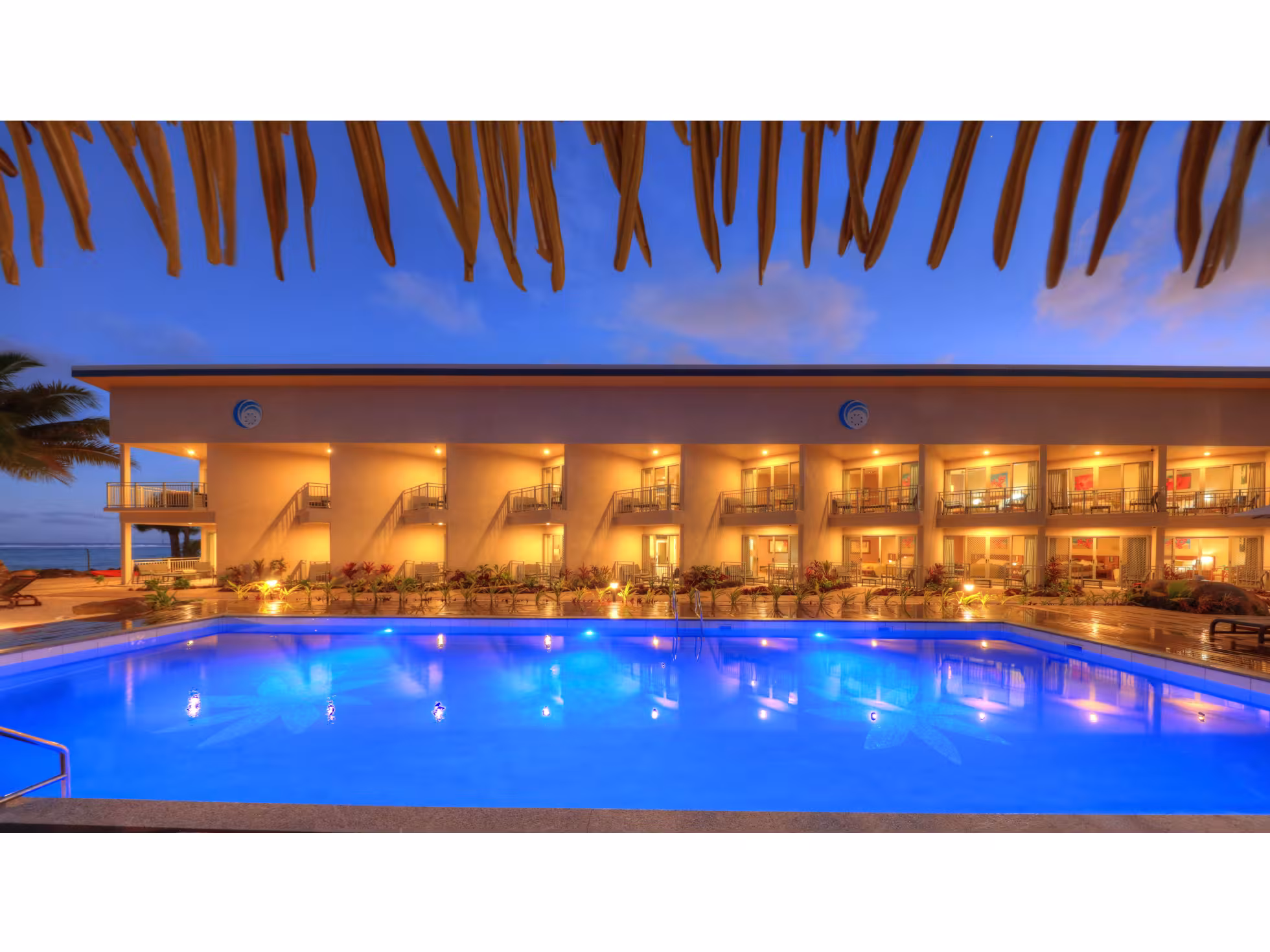 Moana Sands Group Honeymoon