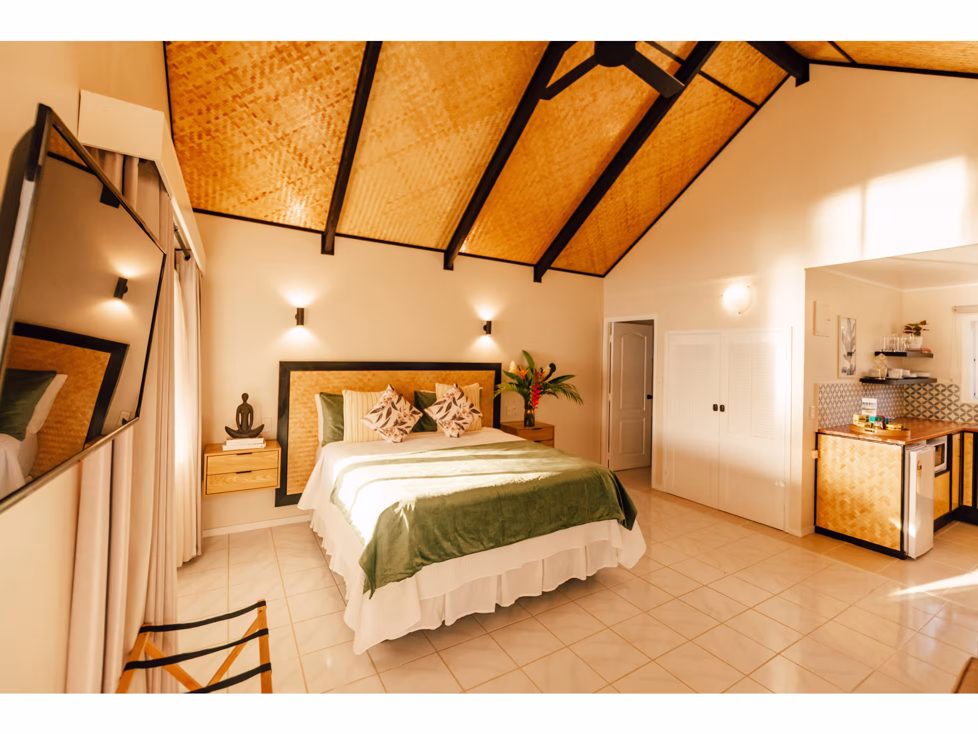 Tai Roto Bay Honeymoons