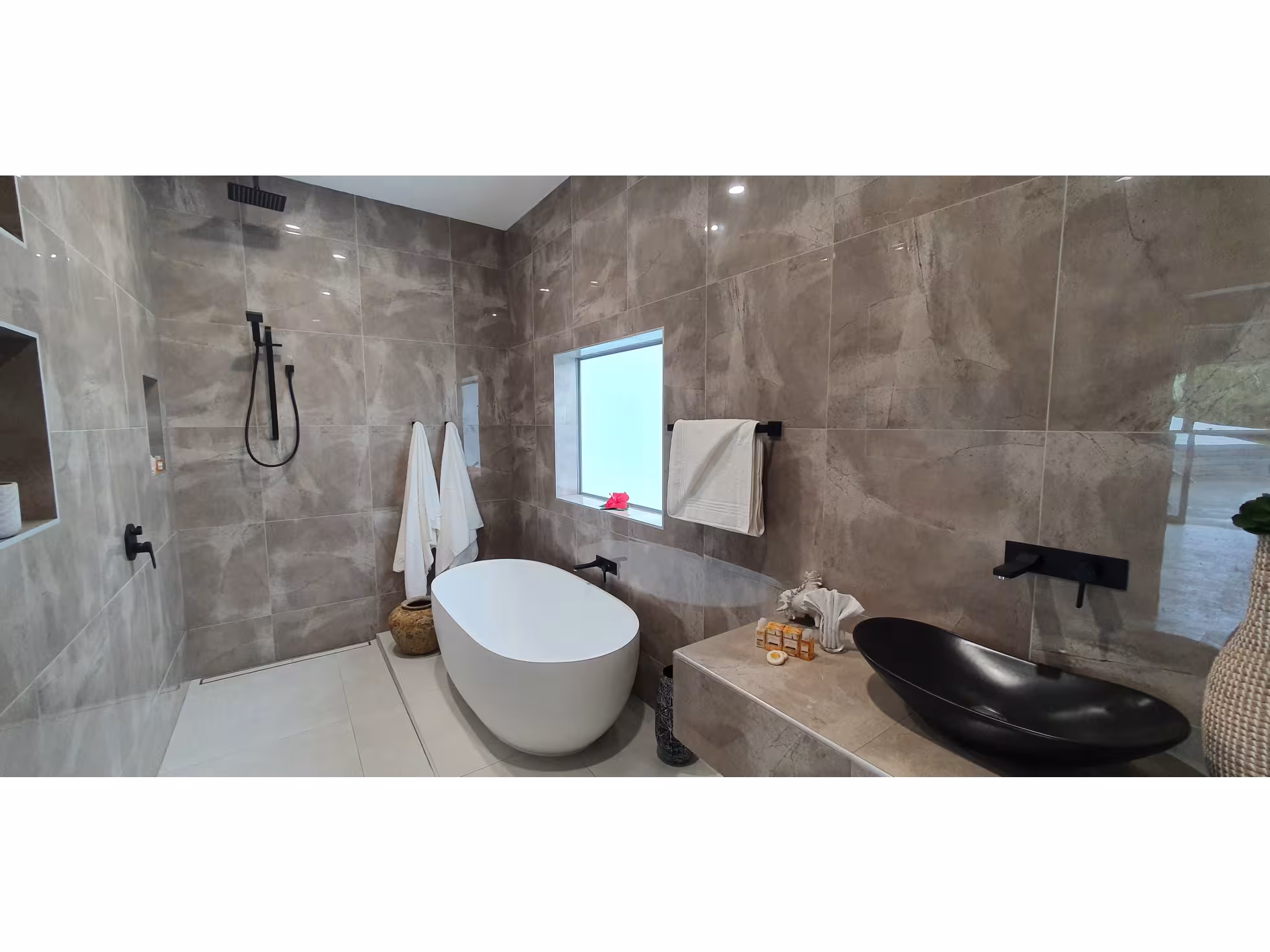 Mama Taras Luxury Villa