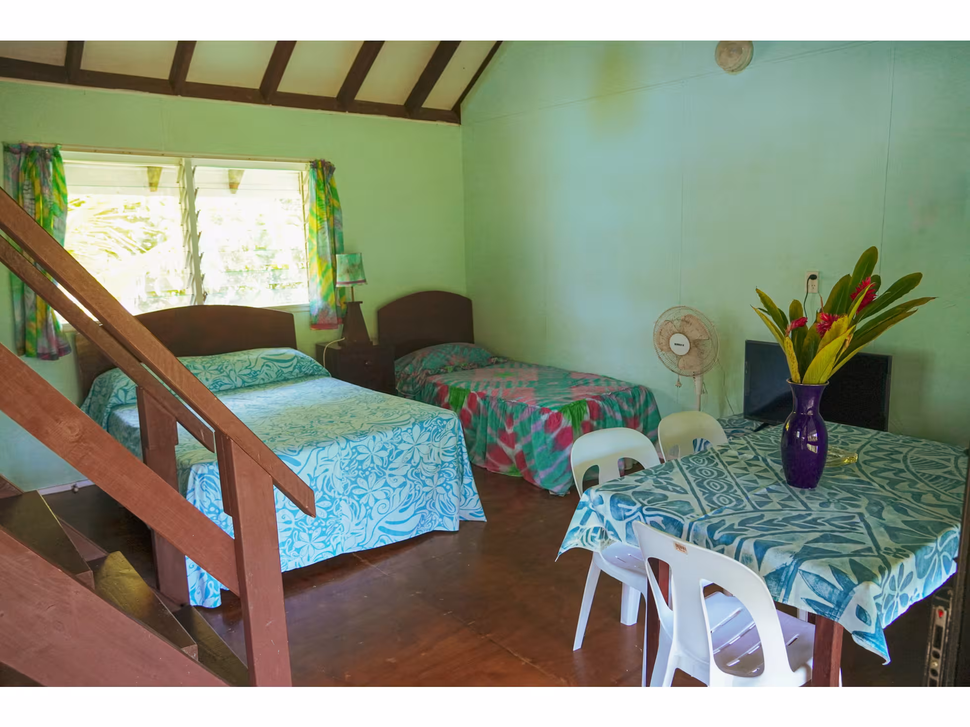 Gina's Garden Lodge 