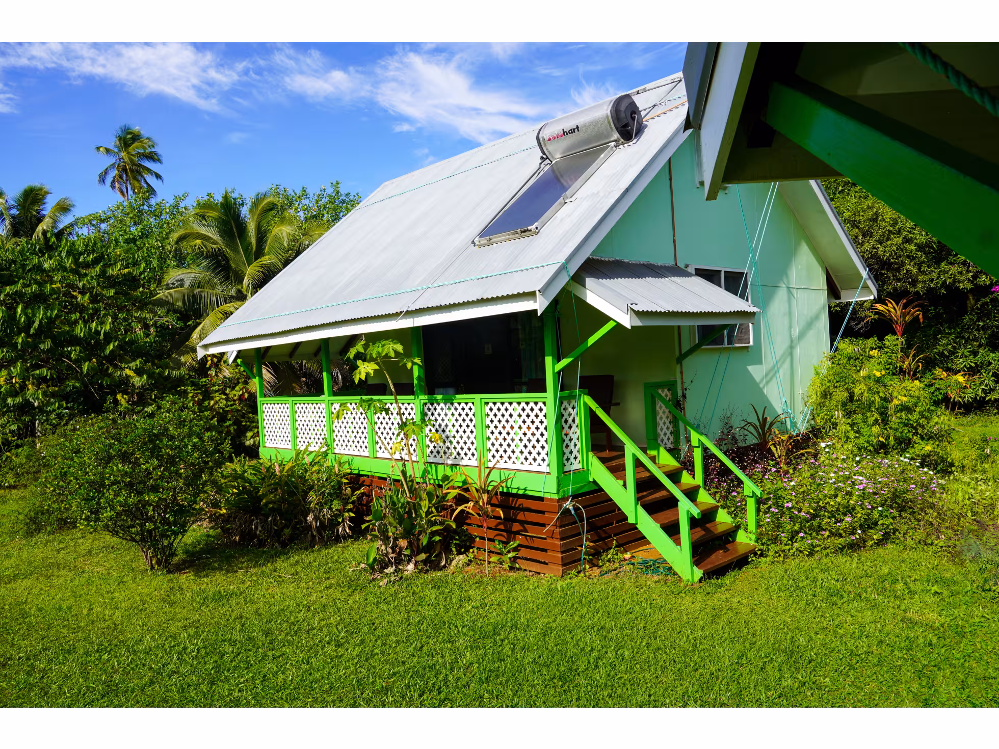 Gina's Garden Lodge 