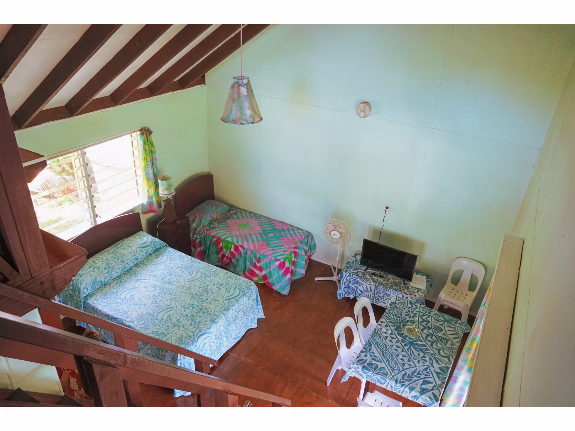Gina's Garden Lodge 