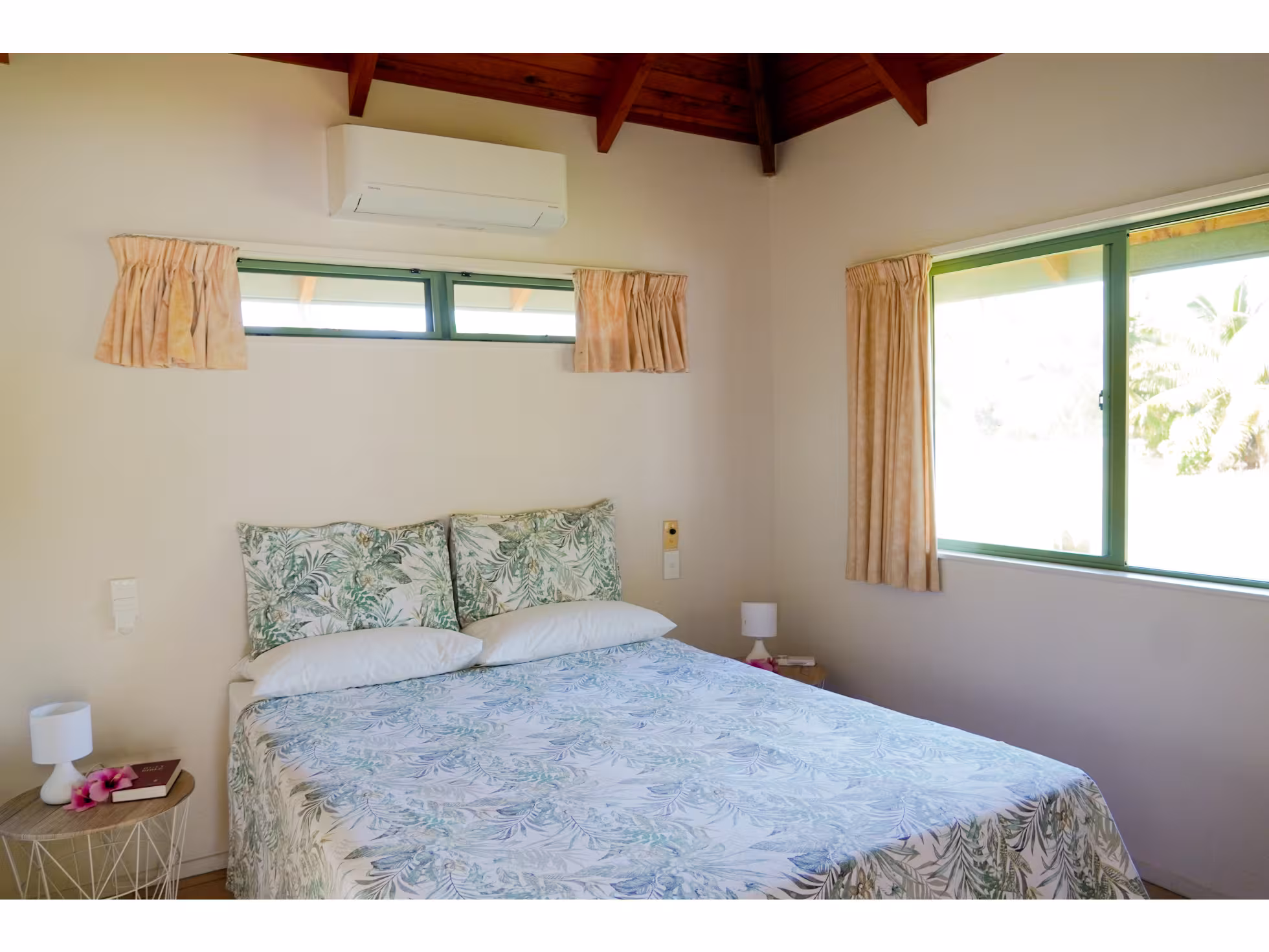 Paparei's Beachfront Bungalows
