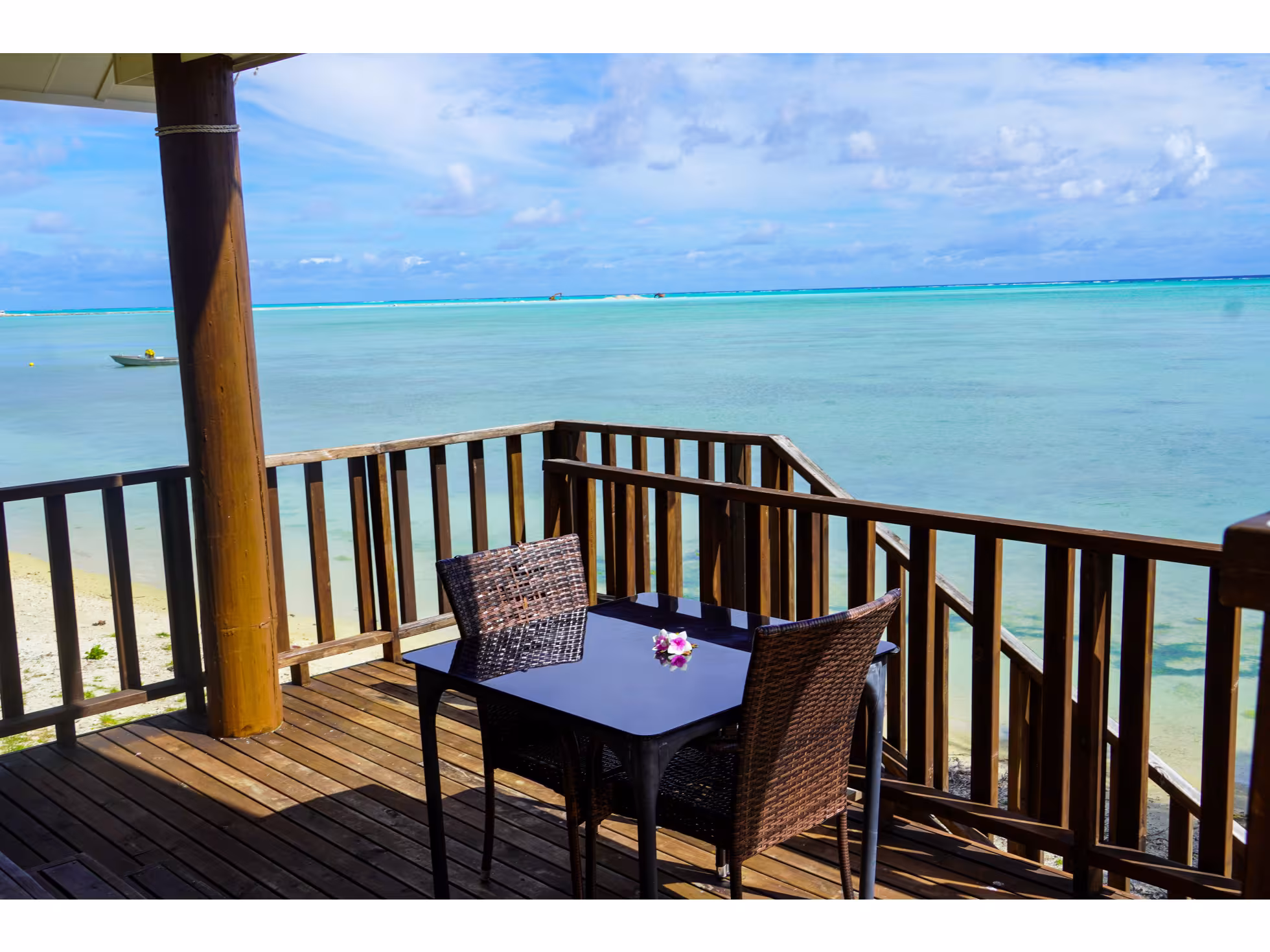 Rino's Beach Apartments 
