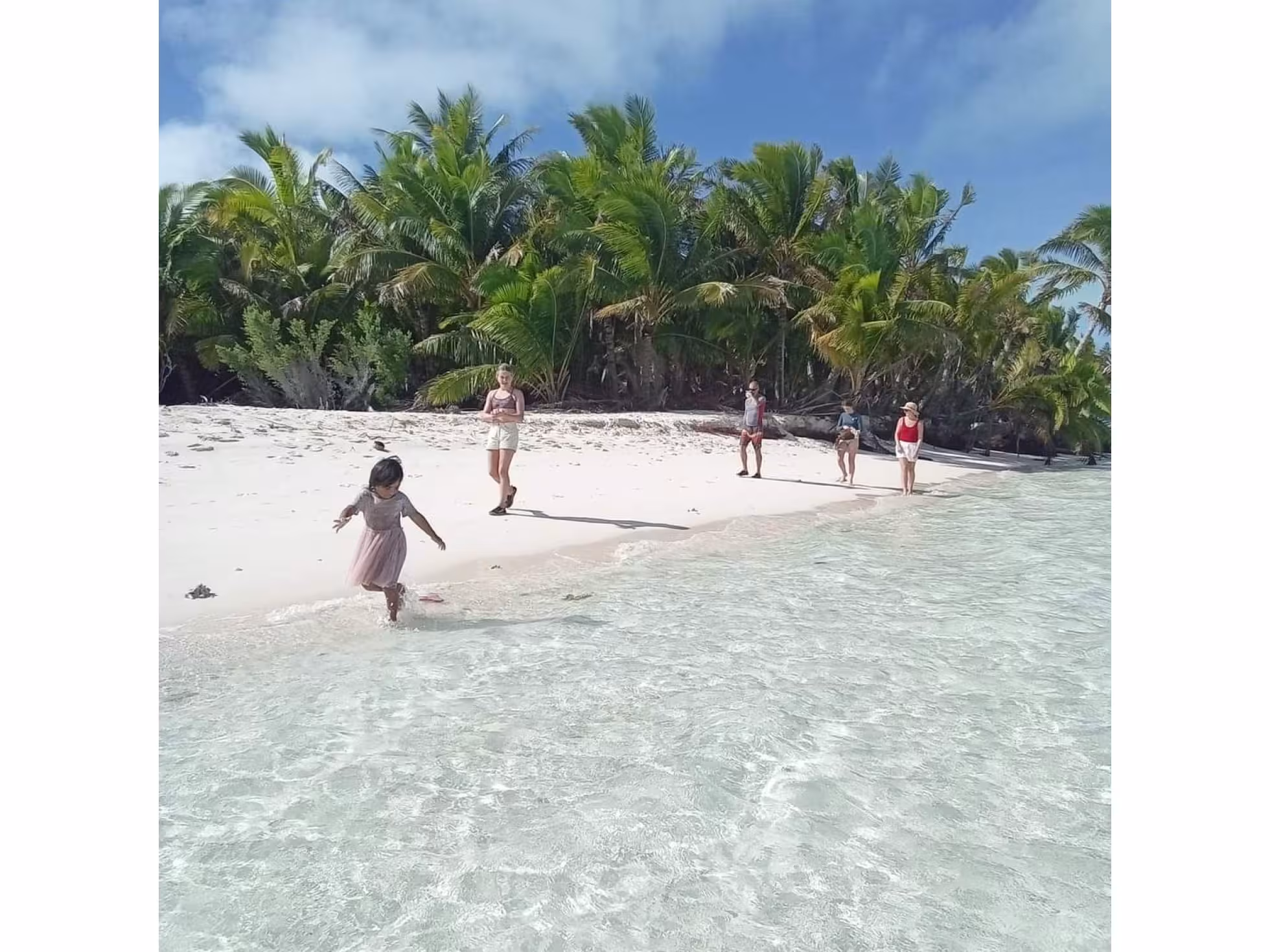Mona's Lagoon Charter & Water Taxi