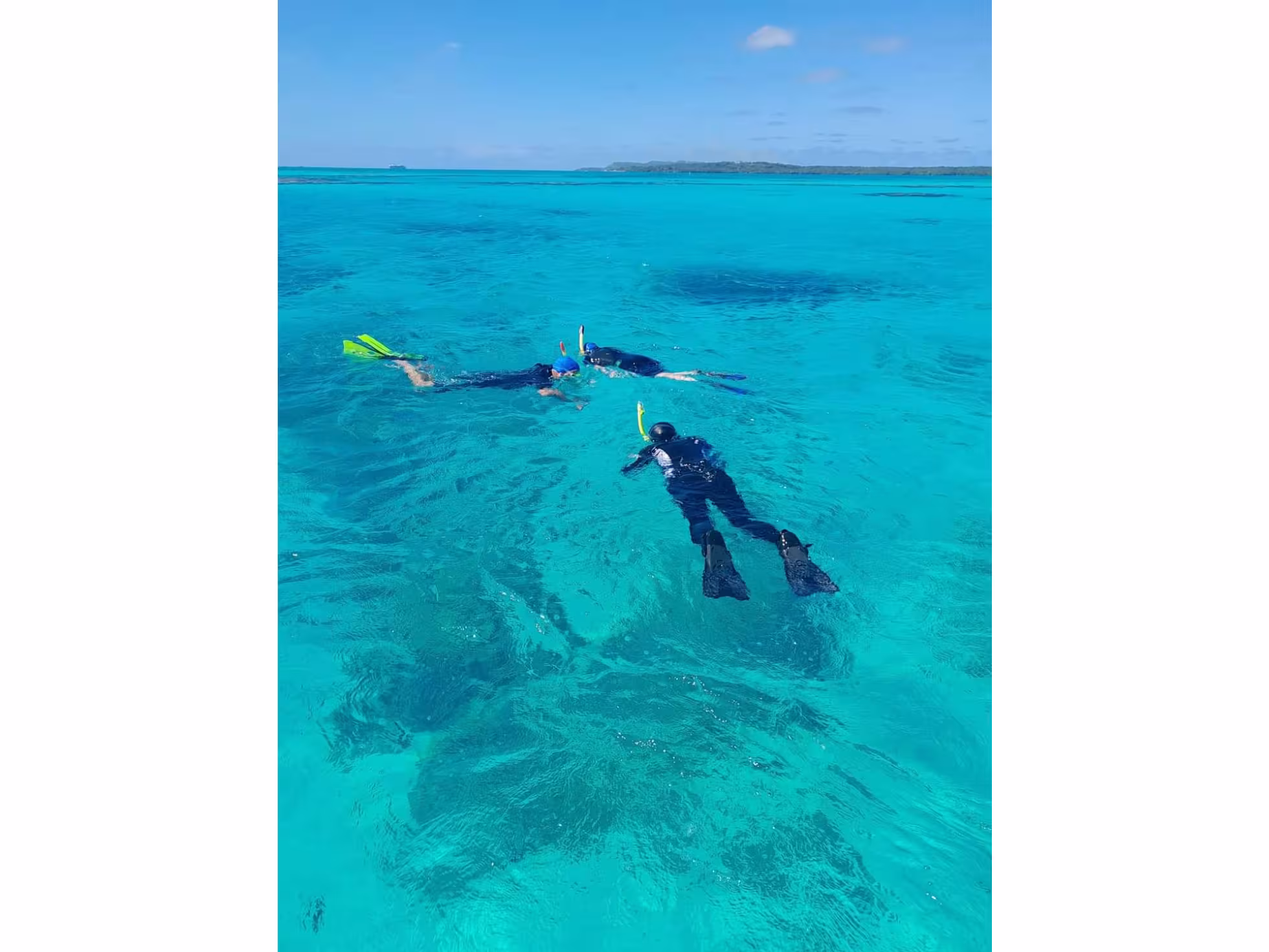 Mona's Lagoon Charter & Water Taxi