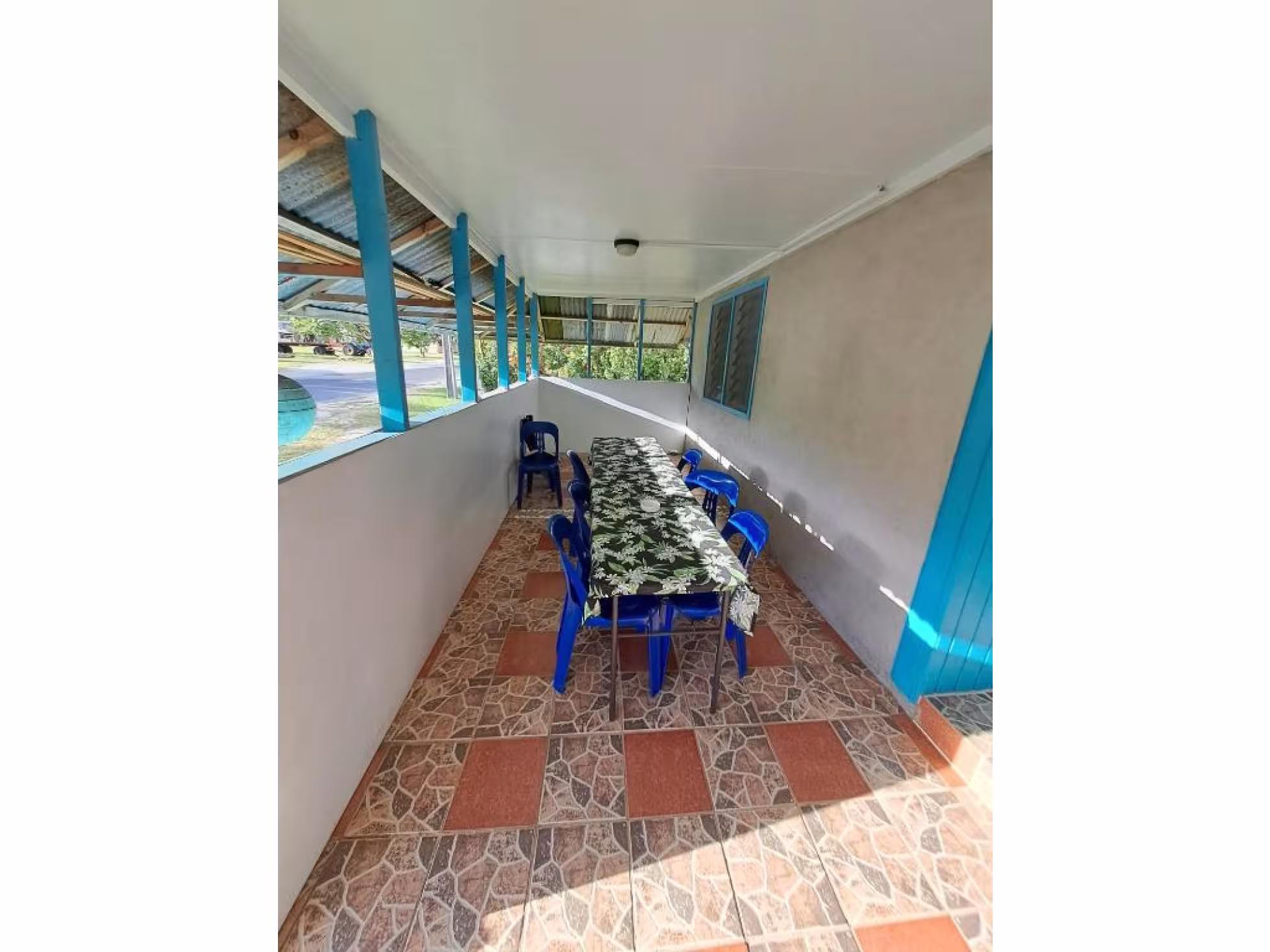 Aitutaki Budget Accommodation - Balcony 
